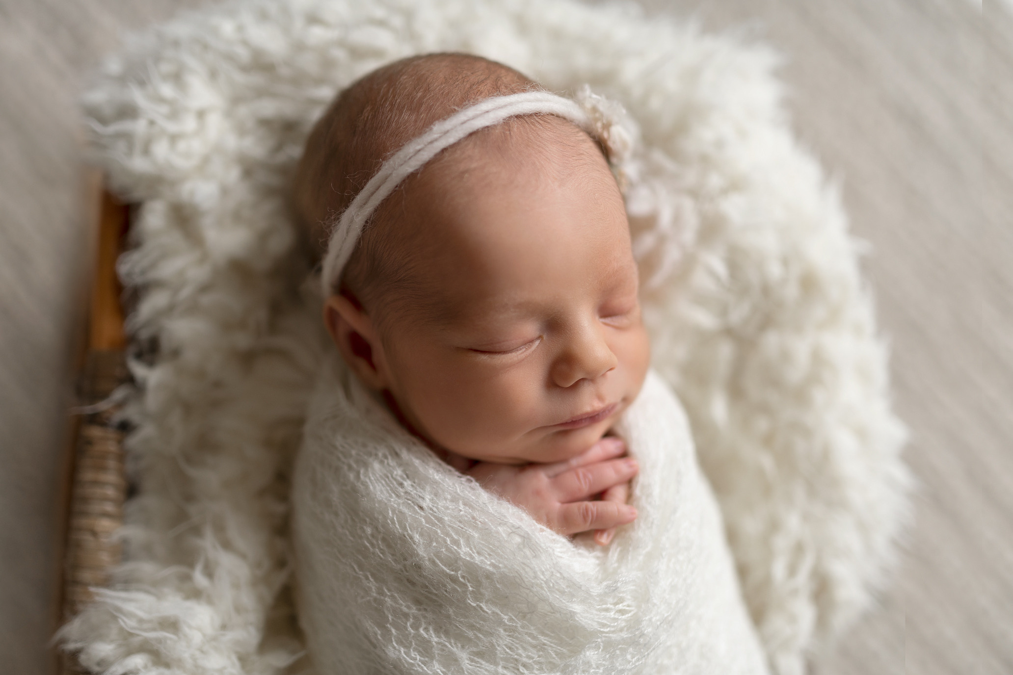 ניו בורן. צילומי הריון, ניו בורן, גיל שנה בראשון לציון -Jenya Rosso Photography