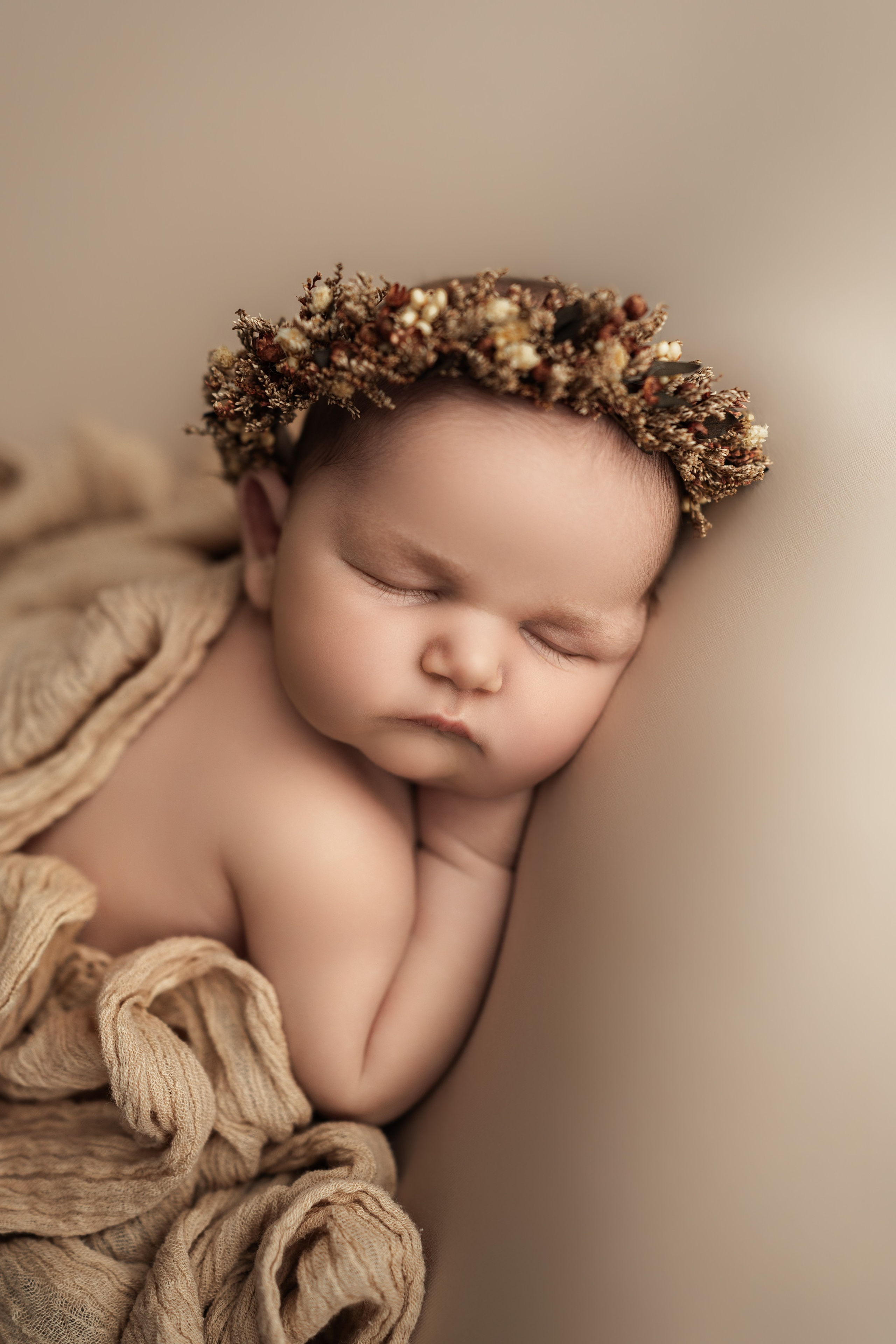 Newborn Classic. Newborn, kids, family photographer based near Zurich, Switzerland