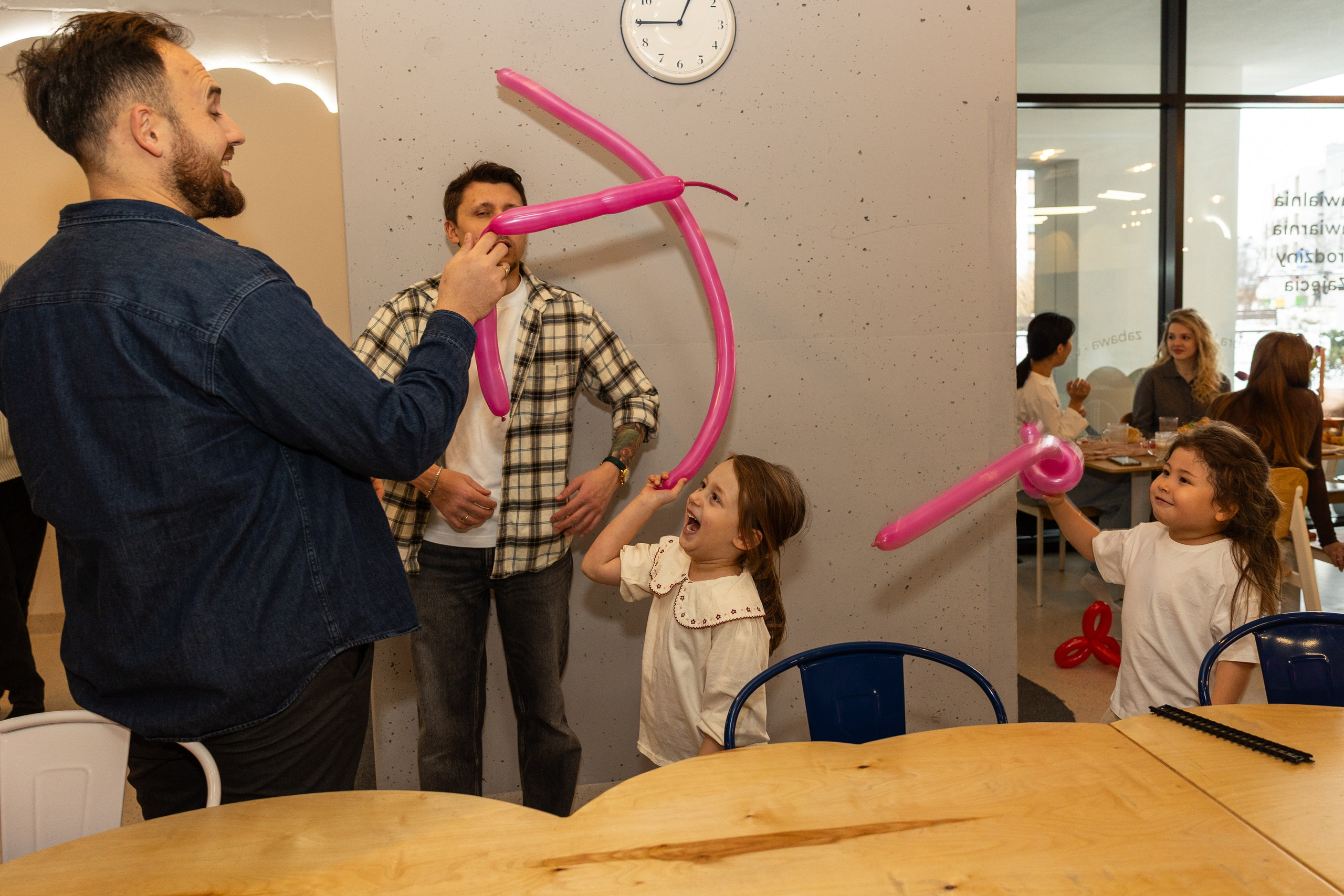 День рождения Артёма 24 января 2026 года. Семейный и детский фотограф в Варшаве Мила Бобровская