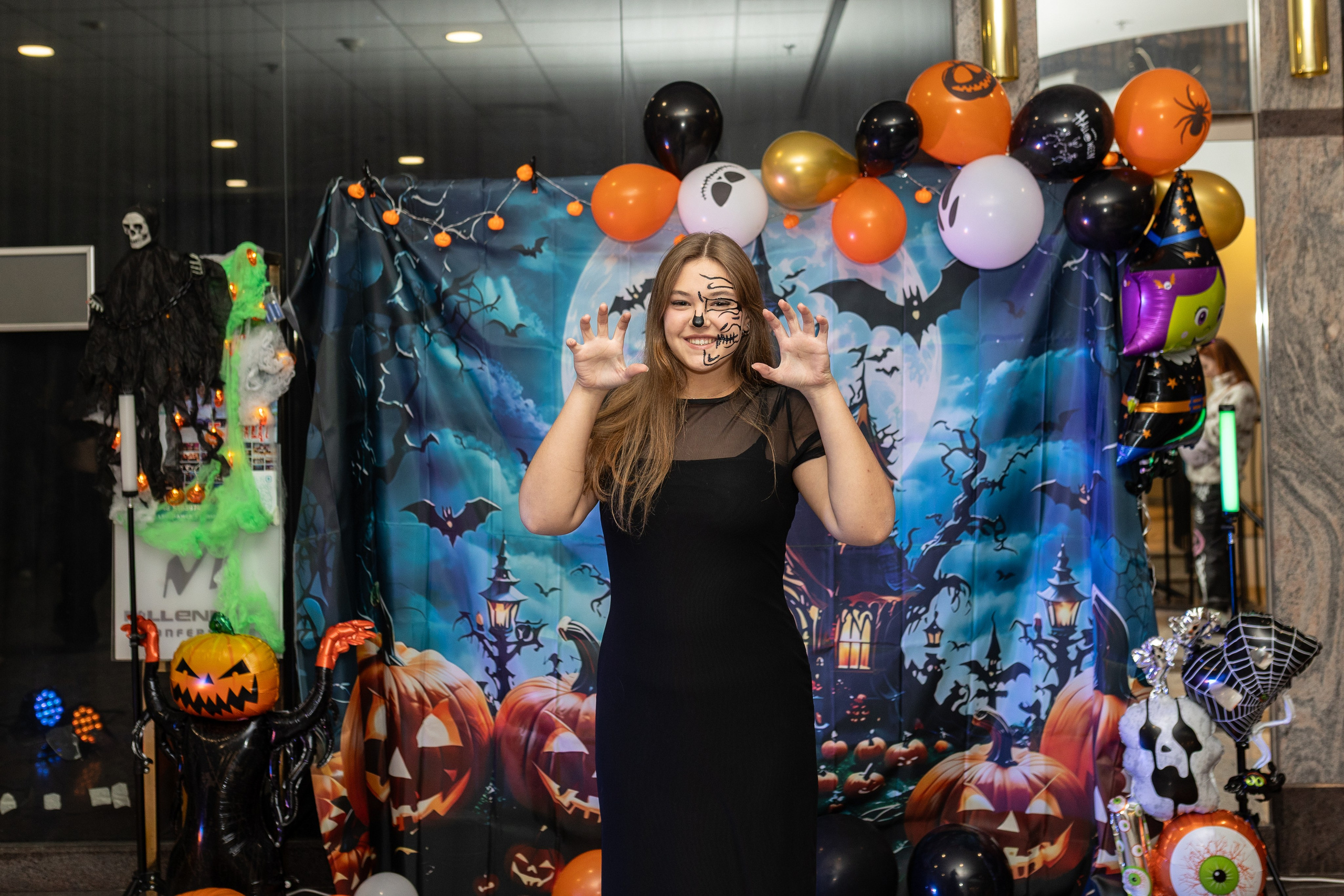 Leo dance studio Helloween 2025. Семейный и детский фотограф в Варшаве Мила Бобровская