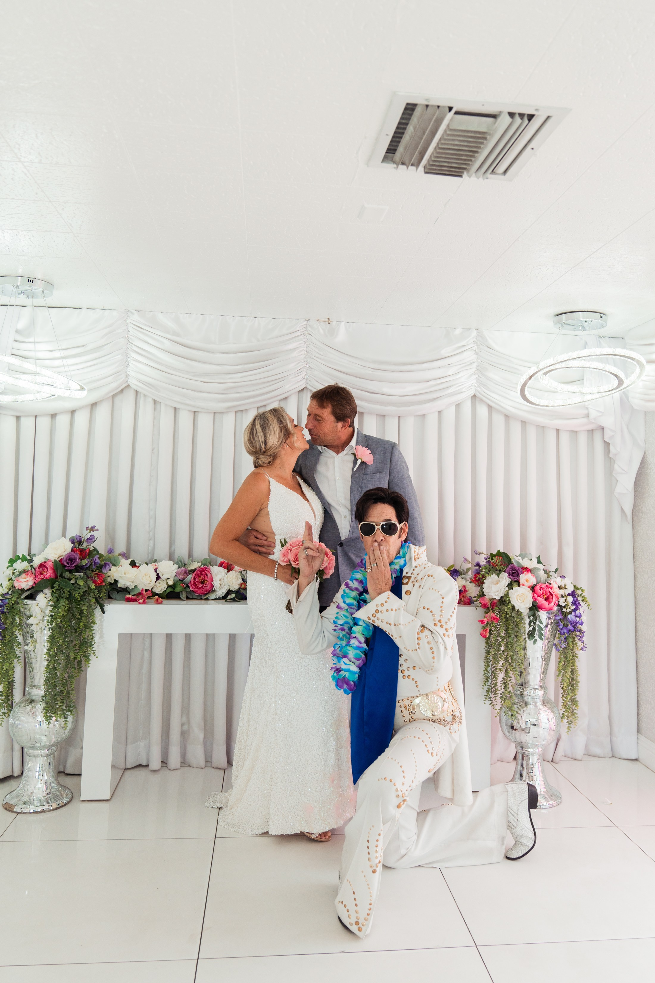 Sandra&Steffen. Renewal vows. Wedding & elopement photographer Viktoriya Kravtsov. Las Vegas