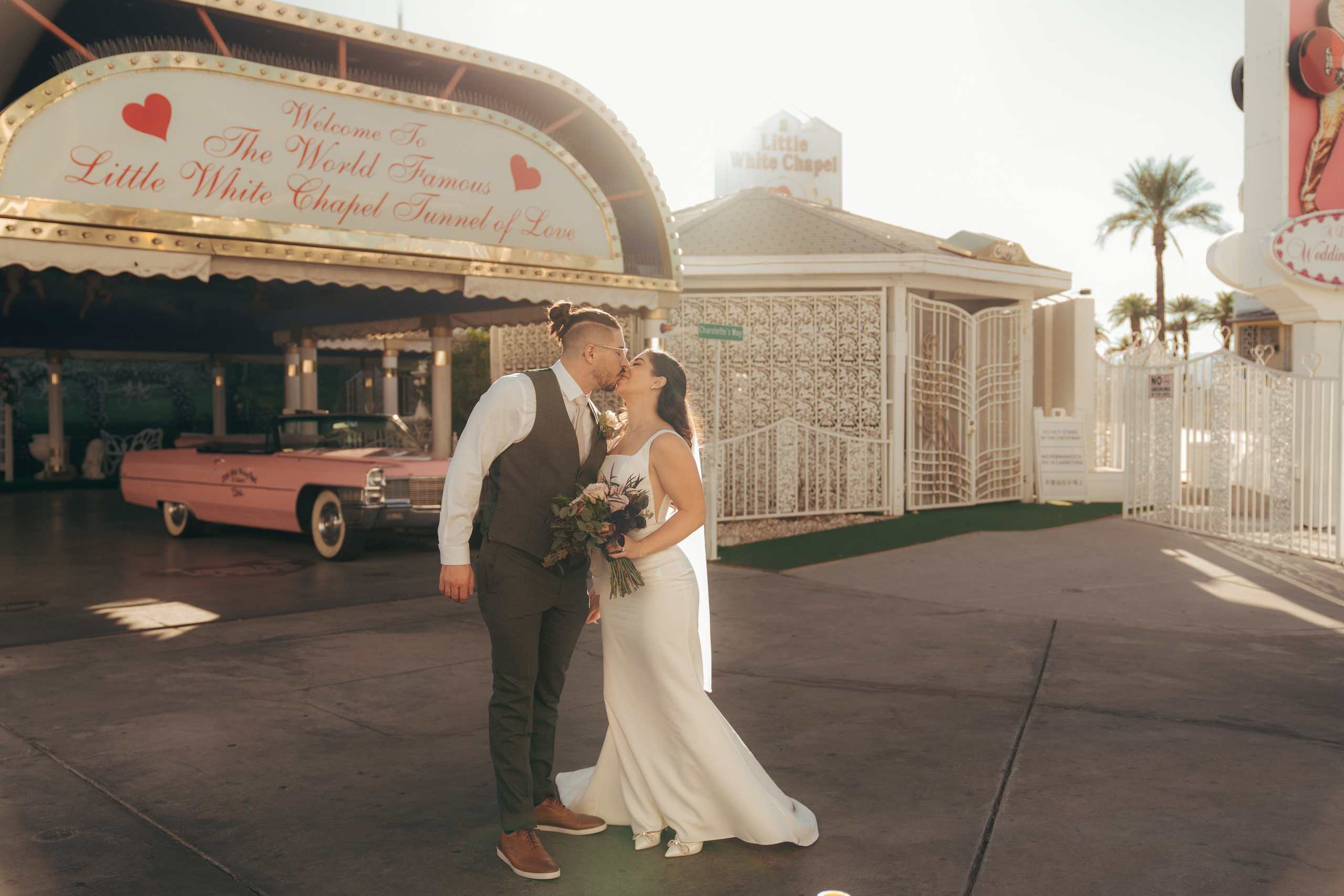 Evan&Jessica. Wedding & elopement photographer Viktoriya Kravtsov. Las Vegas