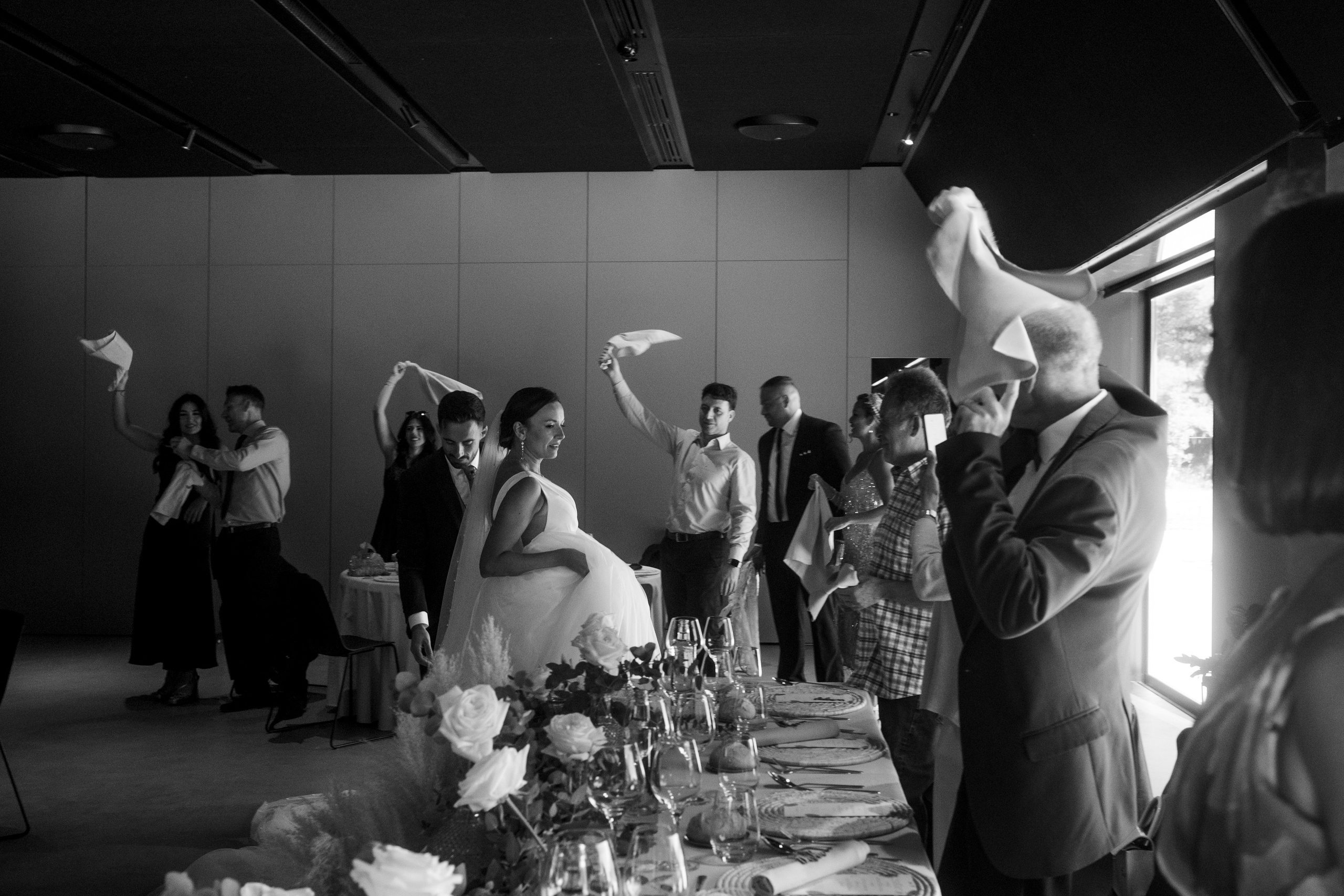 Dasha & Ister. Vivood Landscape. Paola fotógrafo / videografo de bodas en Barcelona