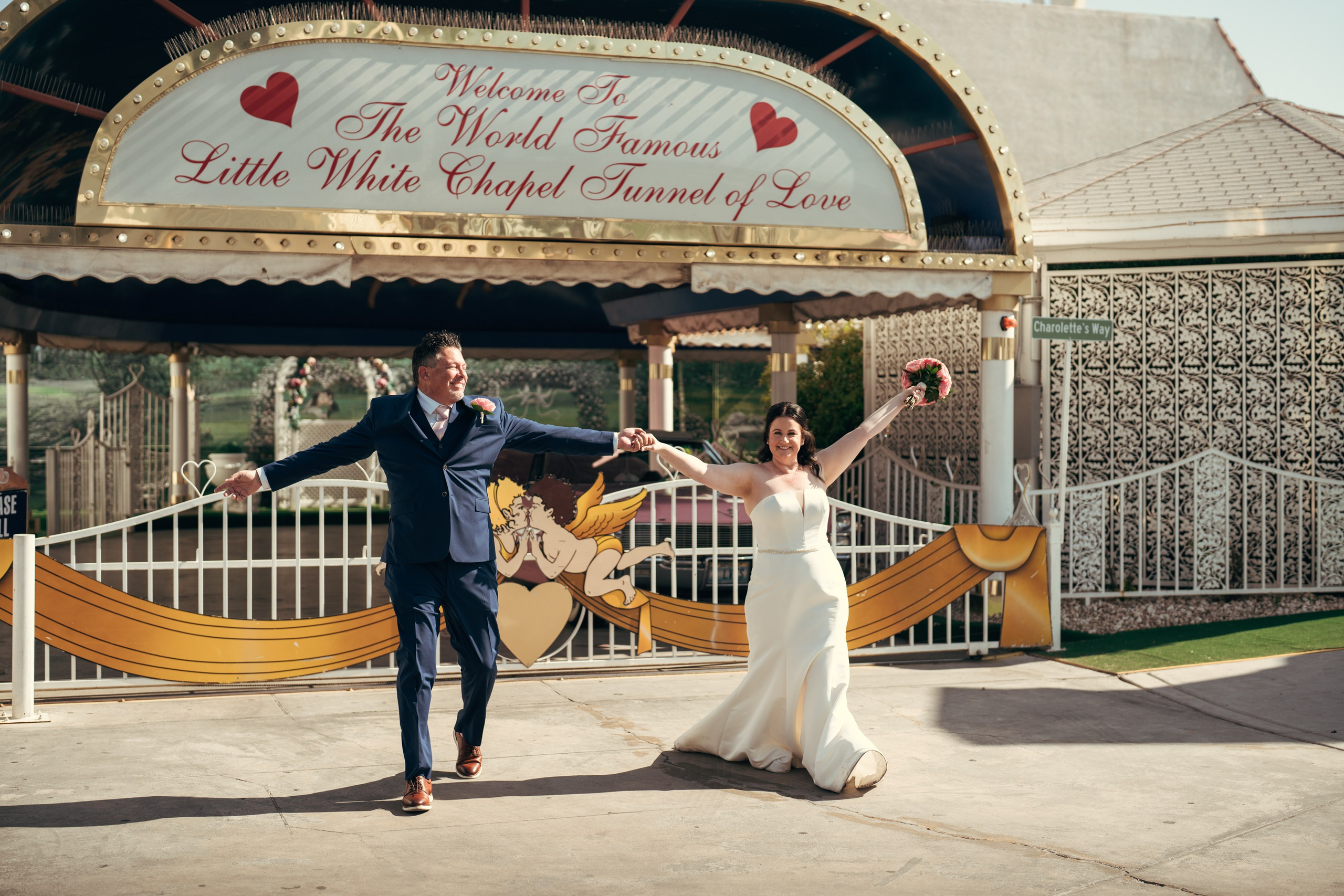 Chris&Duana. Wedding & elopement photographer Viktoriya Kravtsov. Las Vegas