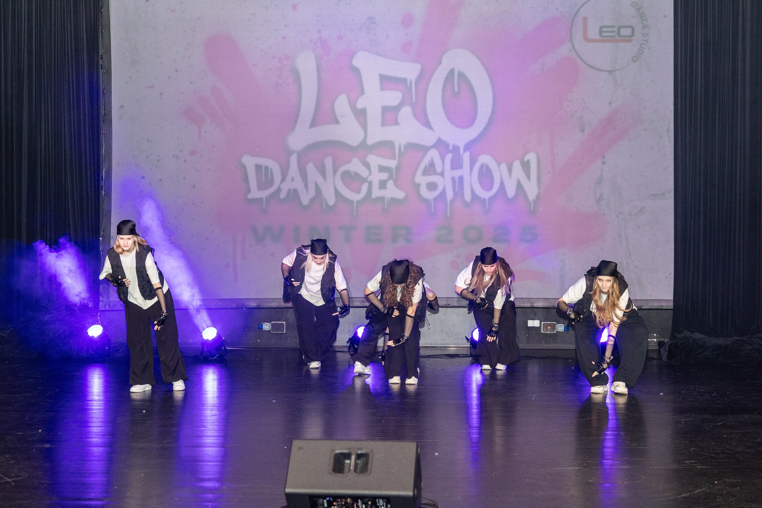 LEO DANCE SHOW WINTER 2025. Семейный и детский фотограф в Варшаве Мила Бобровская