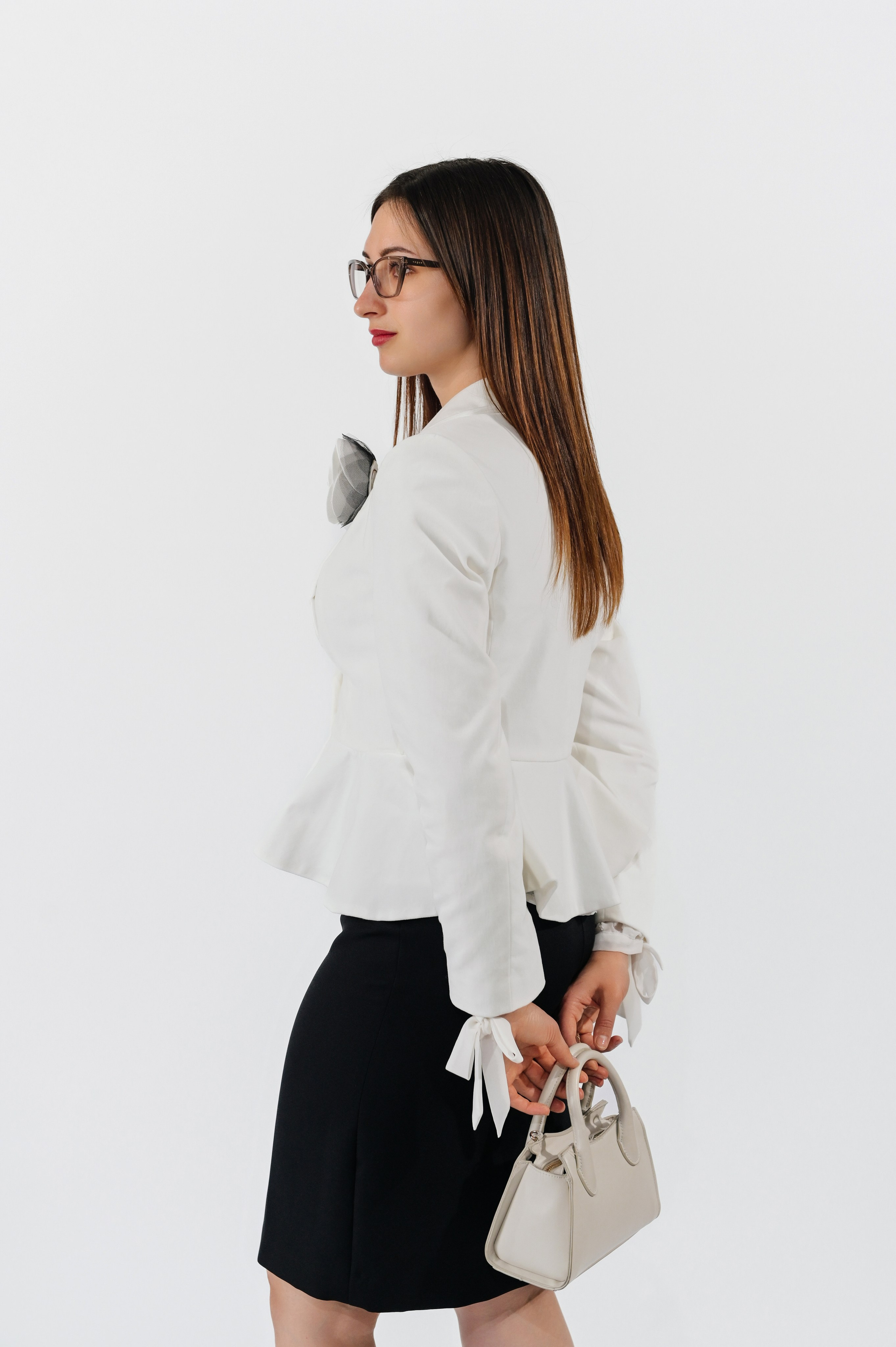 Compleu: sacou și fustă. Designer vestimentar: elaborarea, proiectarea și confectionare…