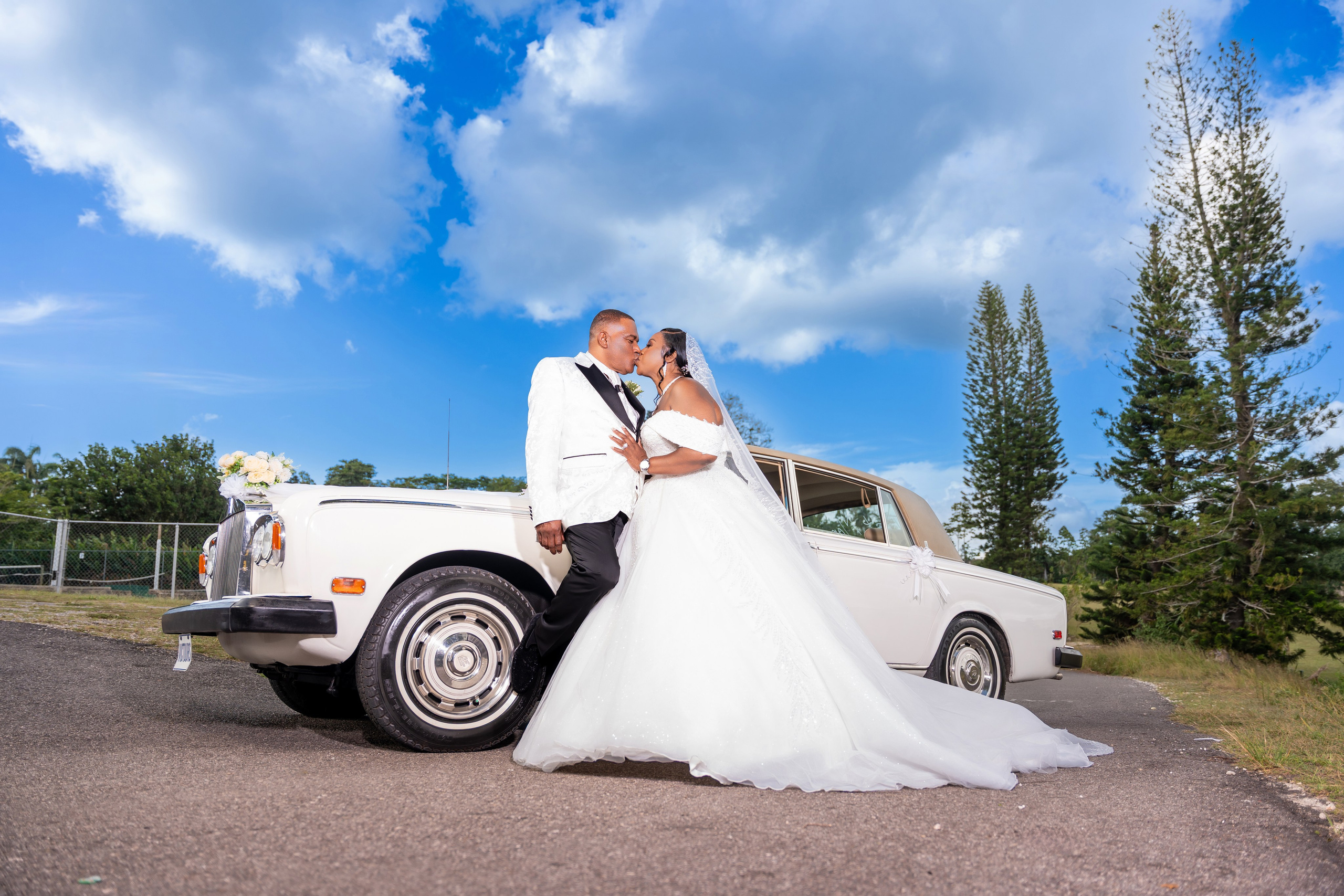 Luminous Entertainment Ja