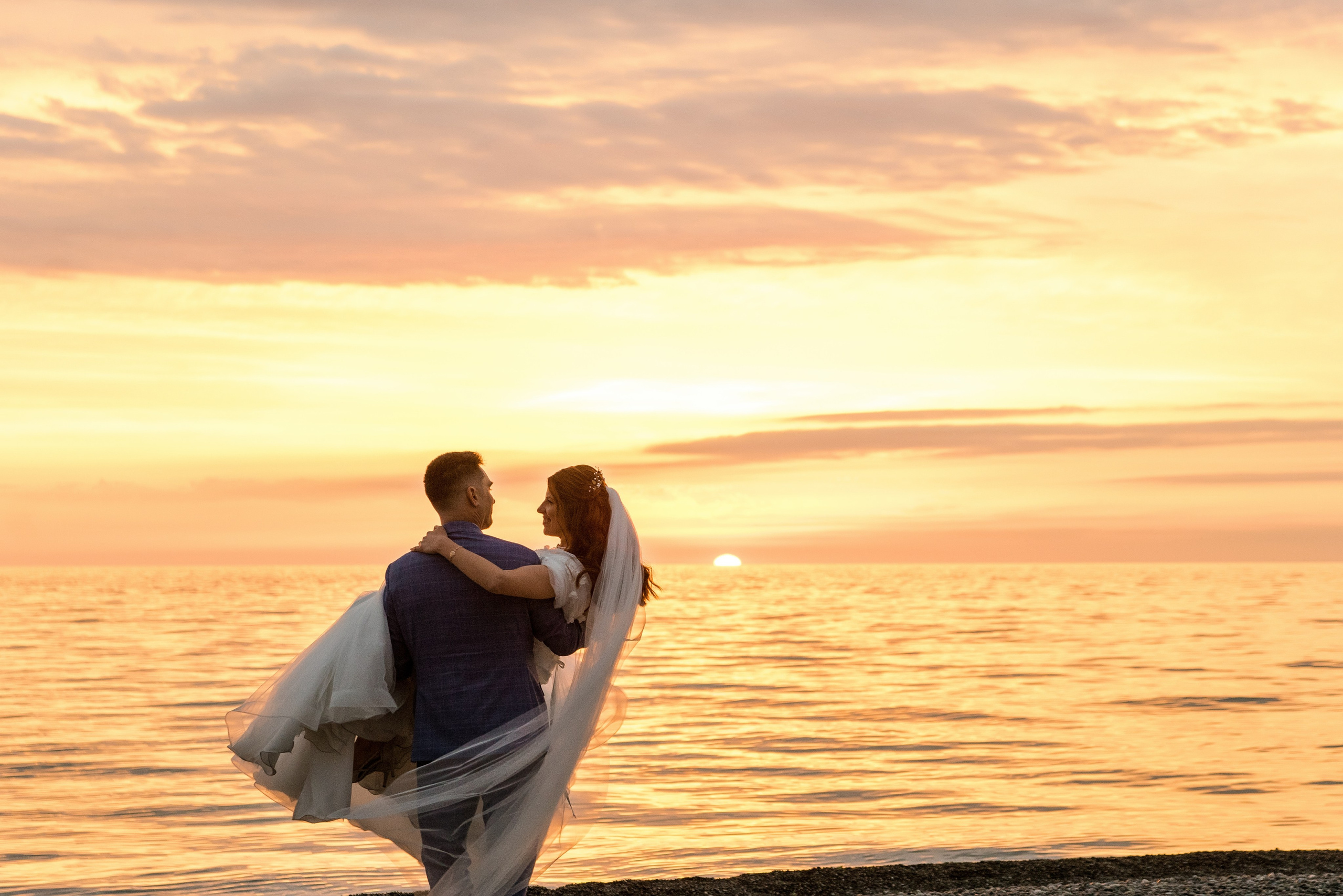 Свадьба на море в Батуми. Свадебные фотографы в Грузии, Армении. Макс Коваленко и Лара Татосян. Свадебный видеограф