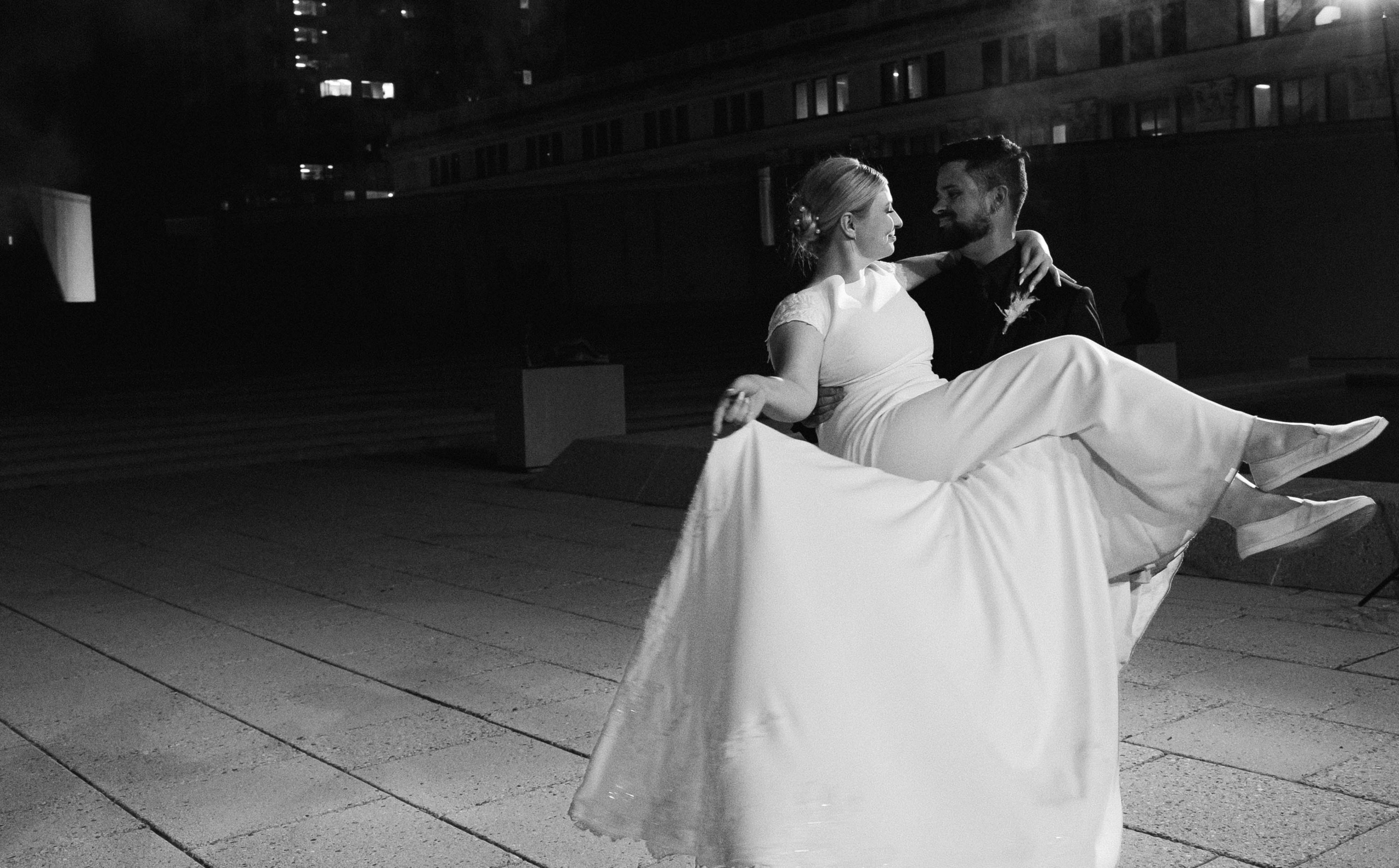 Khrystyna & Zachary (Winnipeg Art Gallery). Wedding Photographer in Winnipeg — Cinematic & Timeless by Vitiuk Photography
