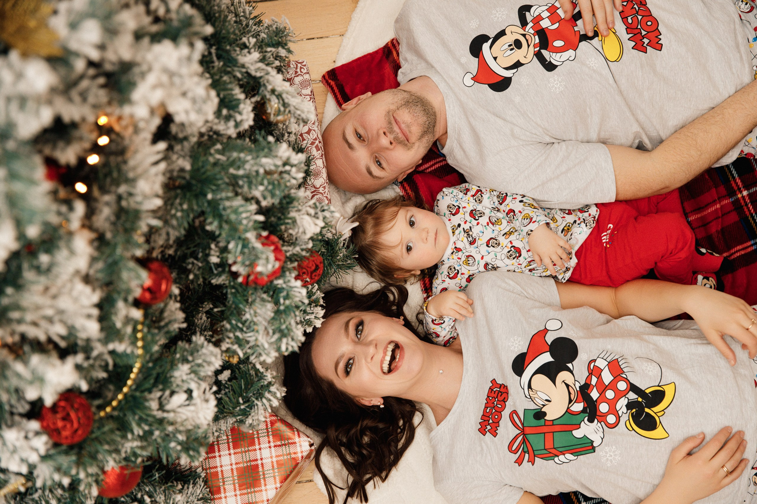 Christmas and New Year photo sessions in Riga, Latvia in studio. Evgeny Timofeyev | Wedding & Content photographer and videographer