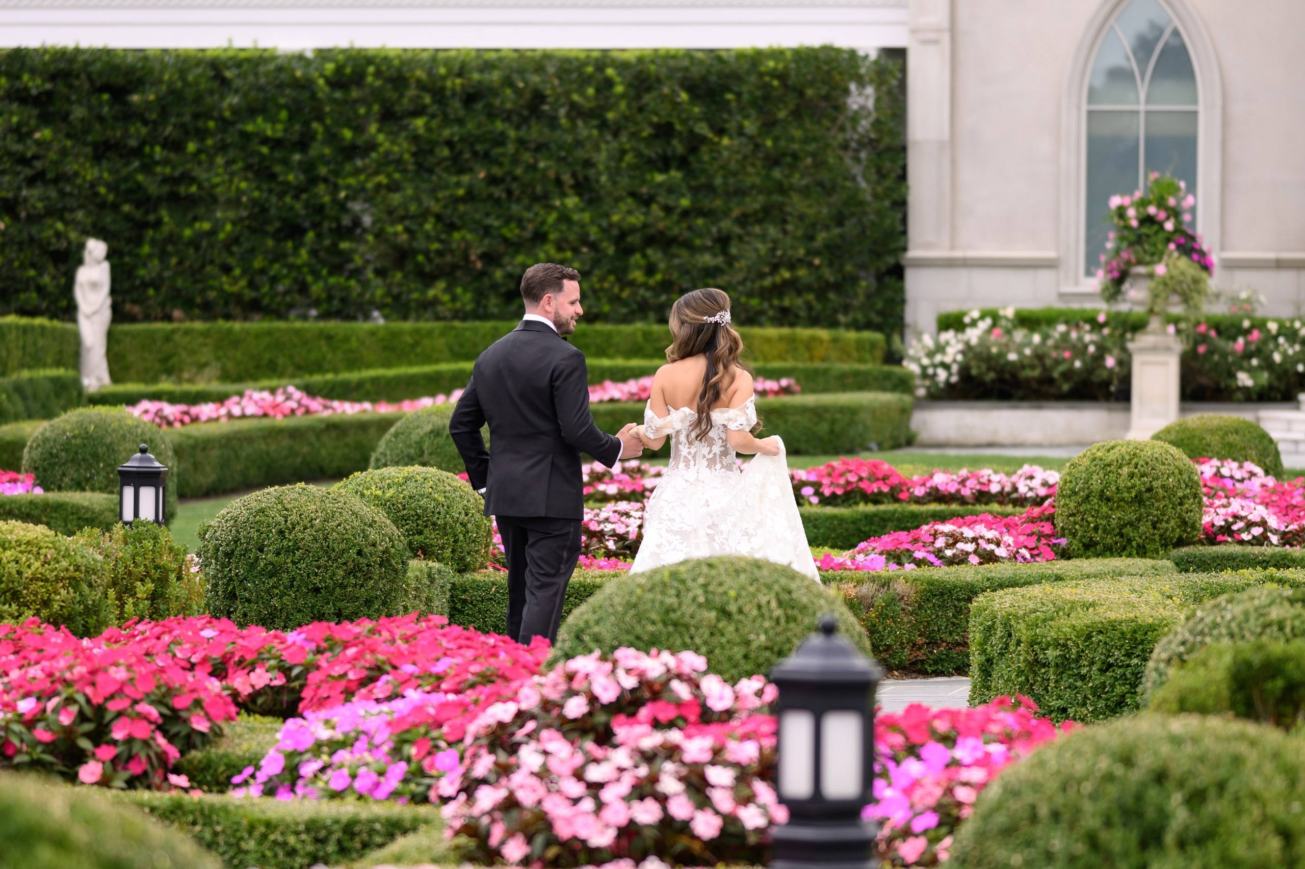 Arianeh & Michael, Park Chateau. Wedding Photo & Video