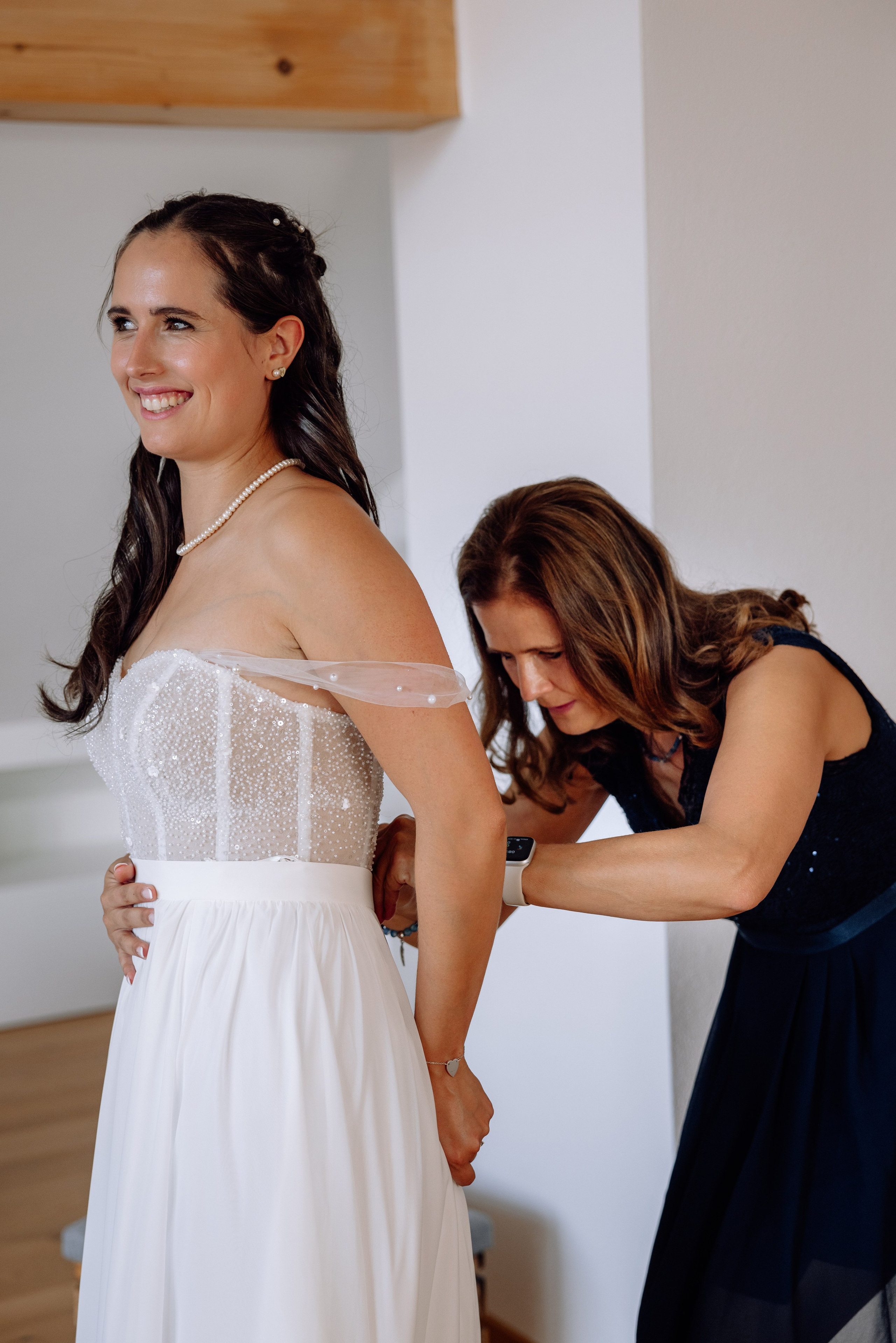 Hanna & Jonas – Getting Ready. Hochzeitsfotografin München & Bayern | Tanja Mauke Fotografie