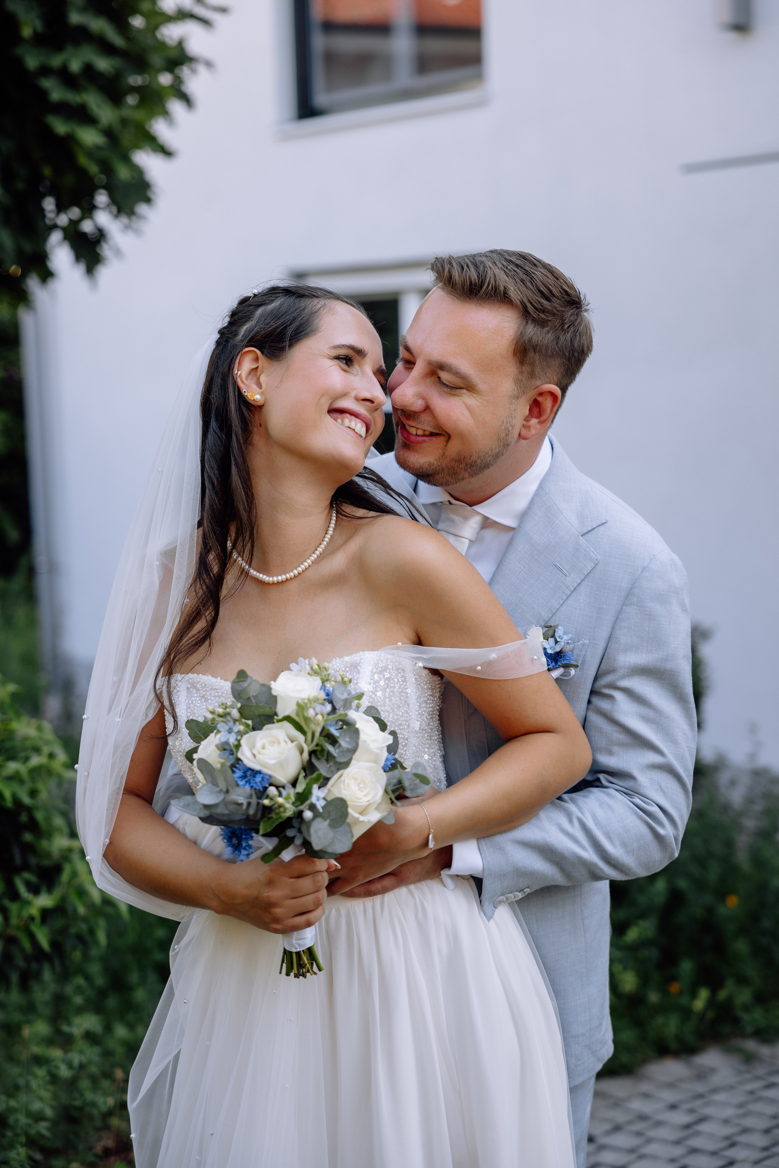 Hanna & Jonas – Getting Ready. Hochzeitsfotografin München & Bayern | Tanja Mauke Fotografie