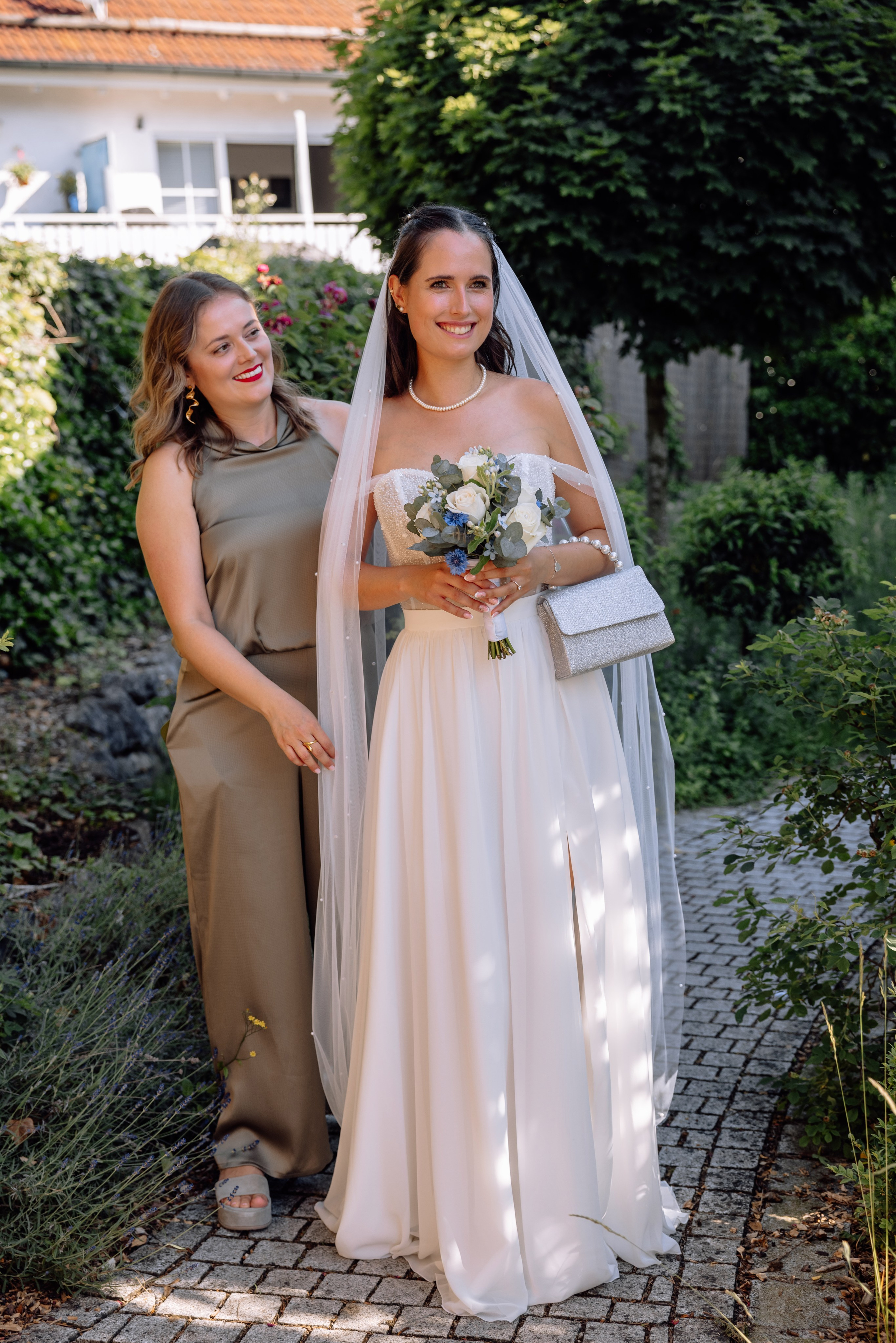 Hanna & Jonas – Getting Ready. Hochzeitsfotografin München & Bayern | Tanja Mauke Fotografie