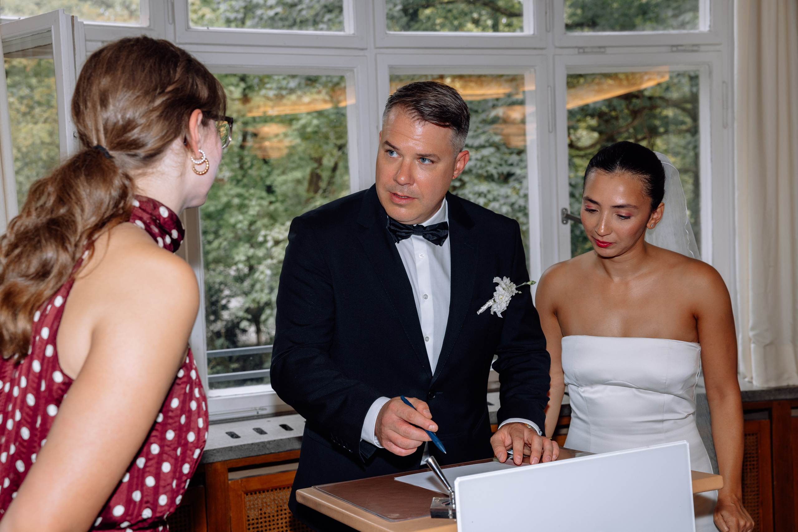 Hochzeit im Standesamt Mandlstraße München | Mauke Fotografie