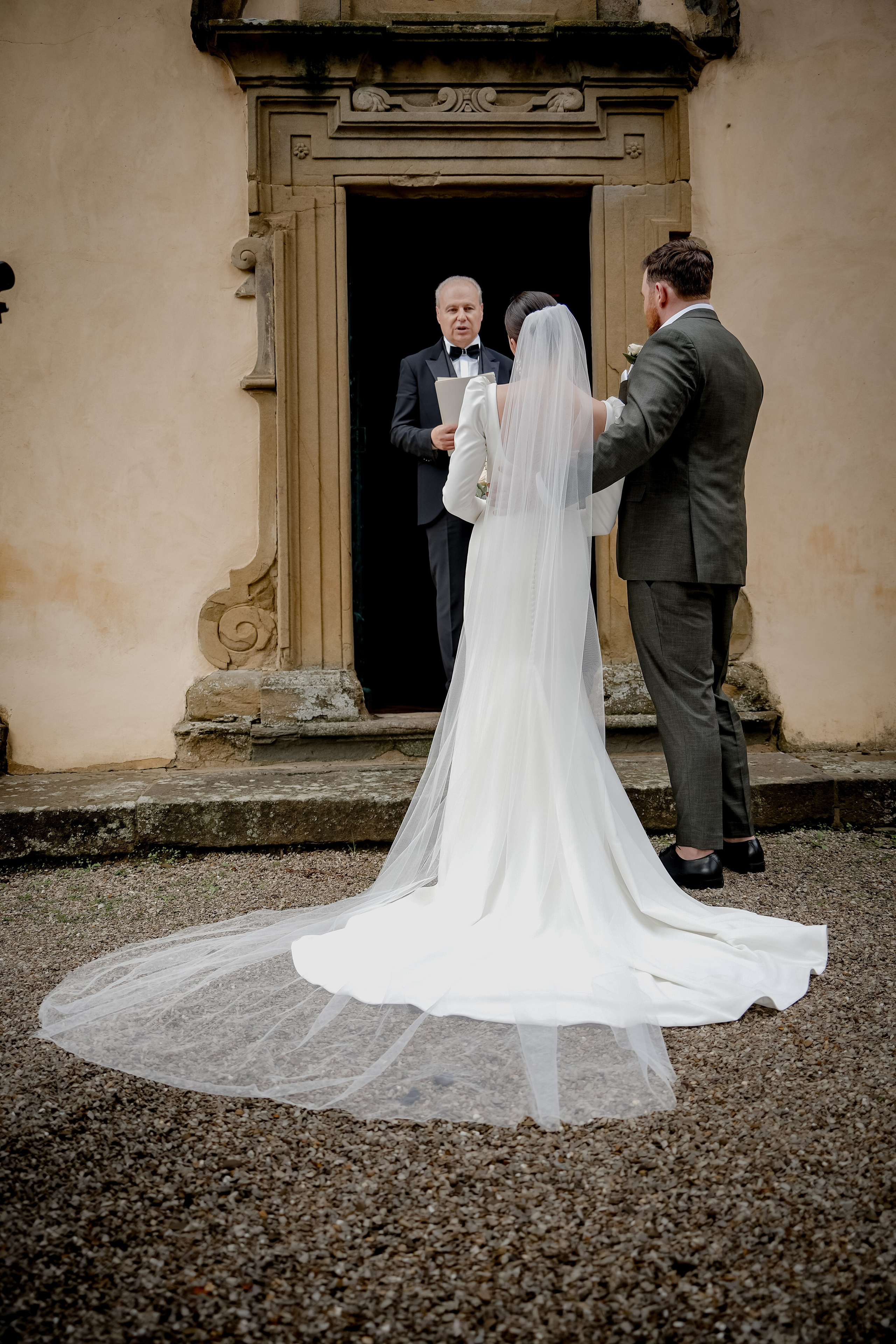 Elopment in Cortona. Villa Falconiere. Wedding Photographer in Italy