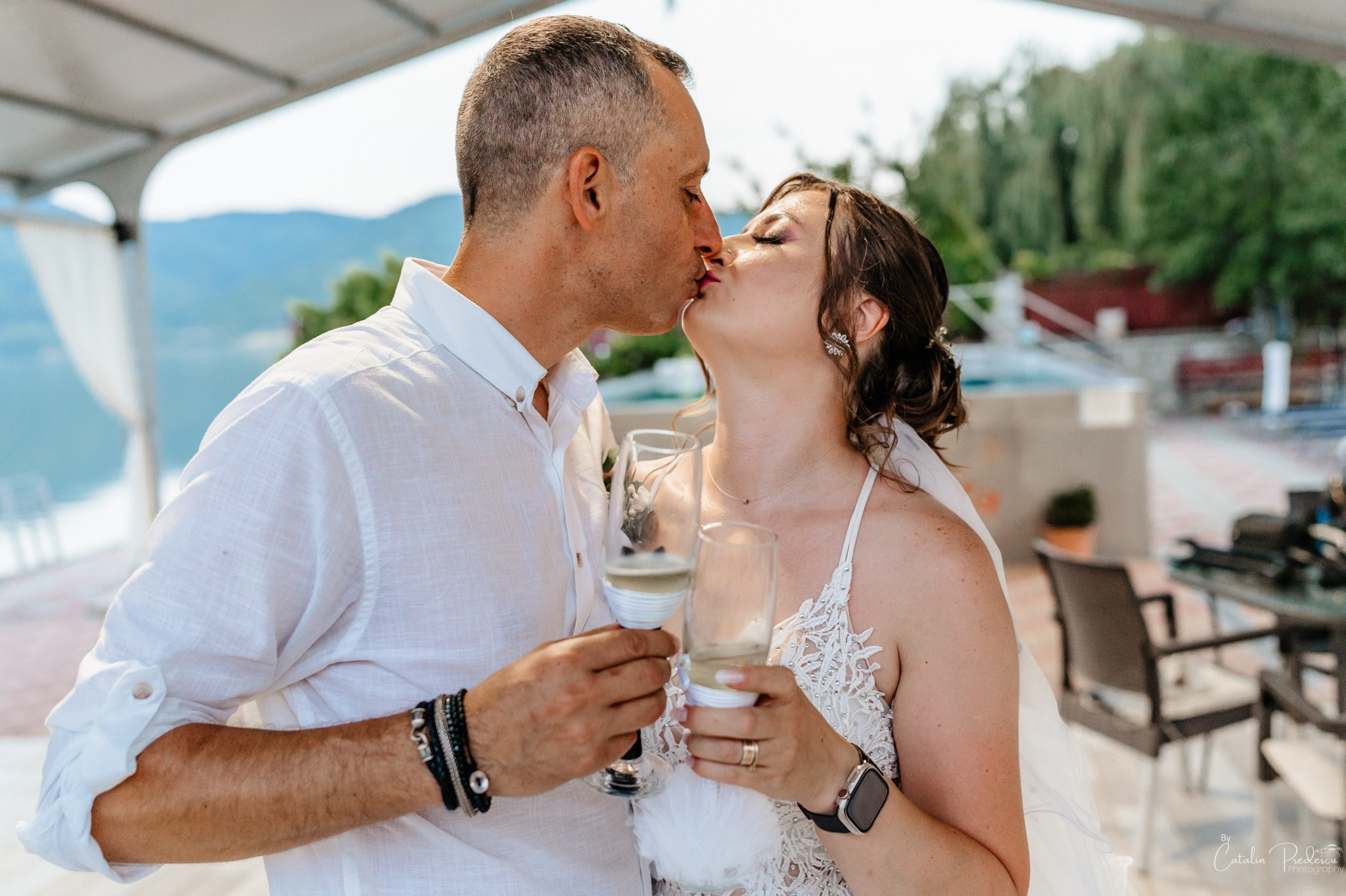 Elena si Daniel Barbu. Event, portrait, and lifestyle photographer