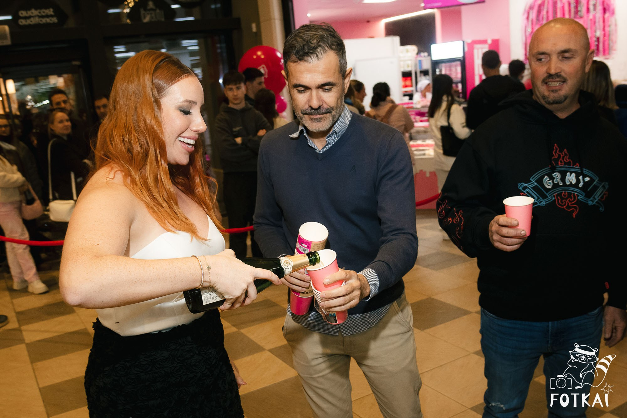 Inauguración de Las Tartas de Julita en La Zenia — fotoreportaje del evento | FOTKAI