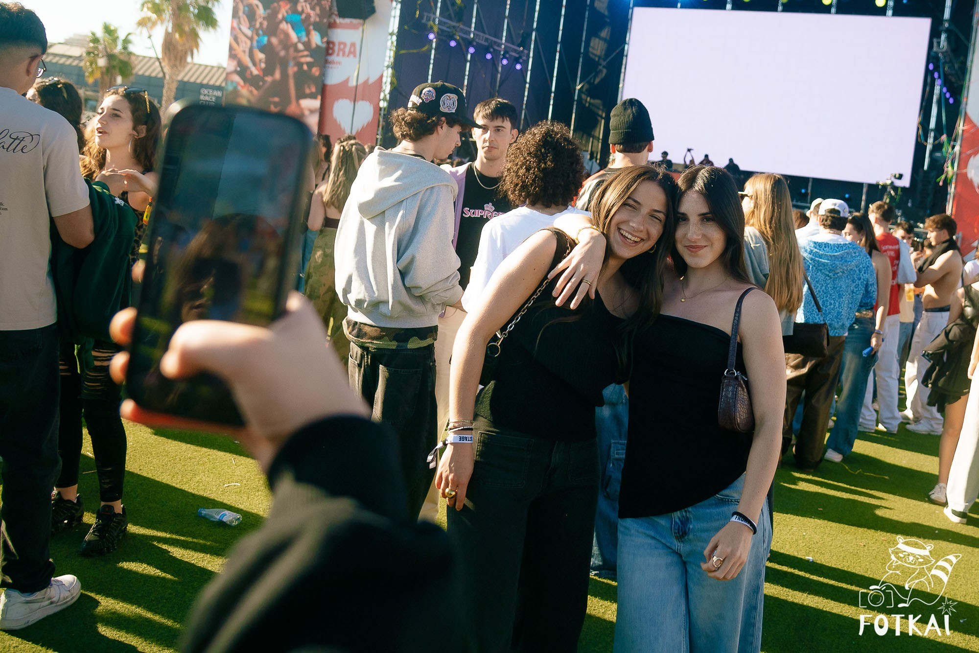 Fotos Costa Sonora 2026 Alicante Día 2 — busca tu foto y encuentra amigos del festival | FOTKAI