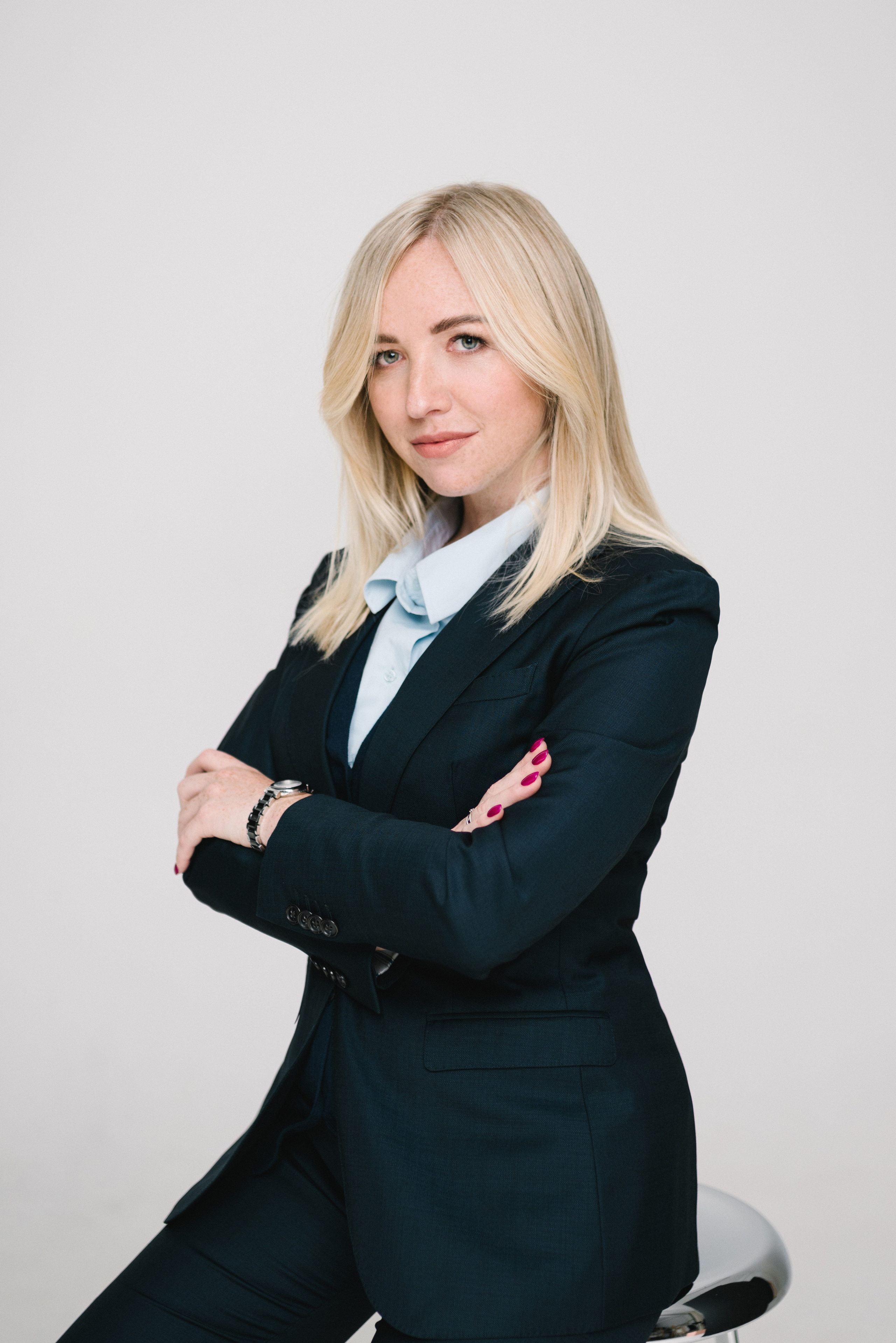 Portrait female studio | Anastasiia Nelen photographer