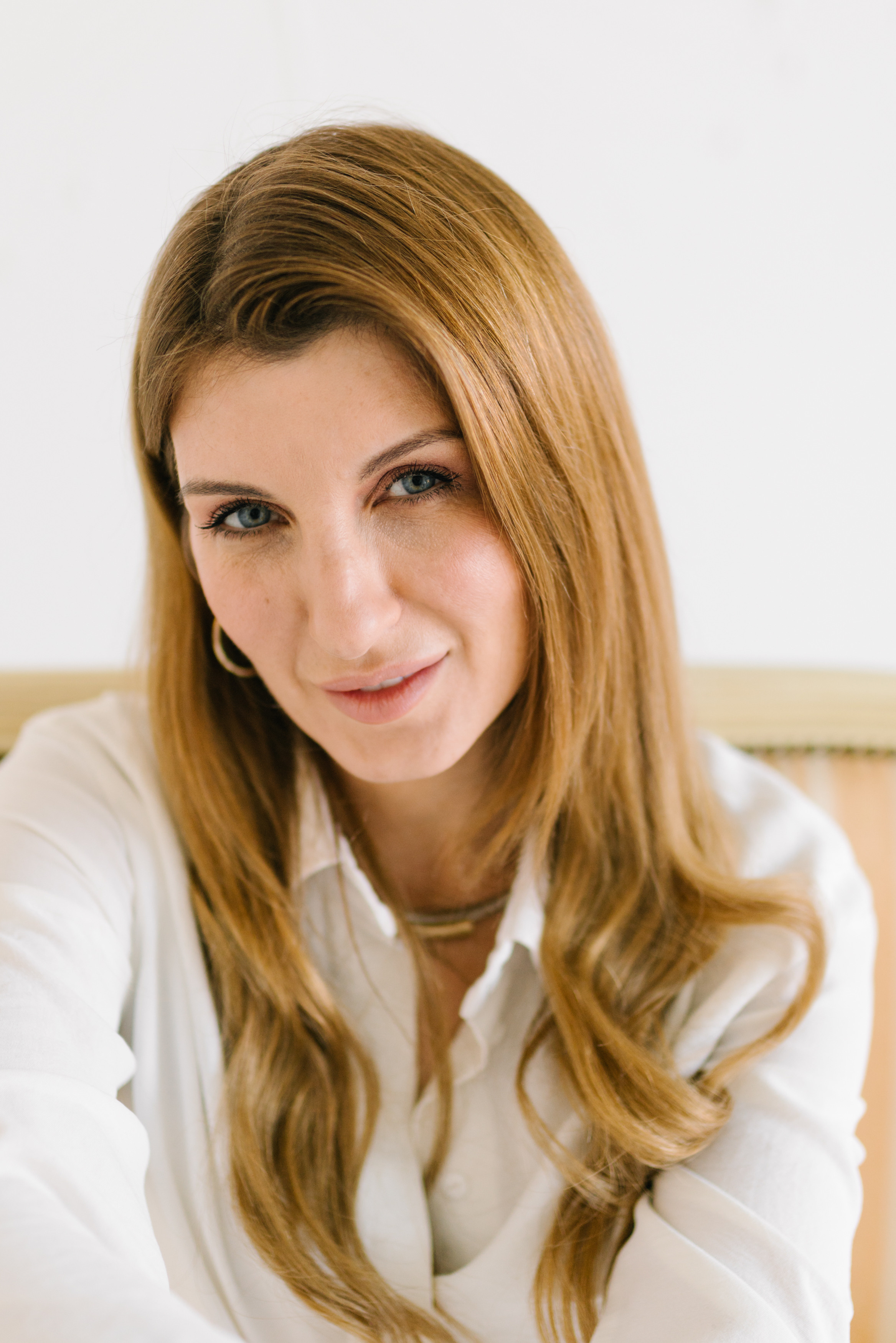 Portrait female studio | Anastasiia Nelen photographer