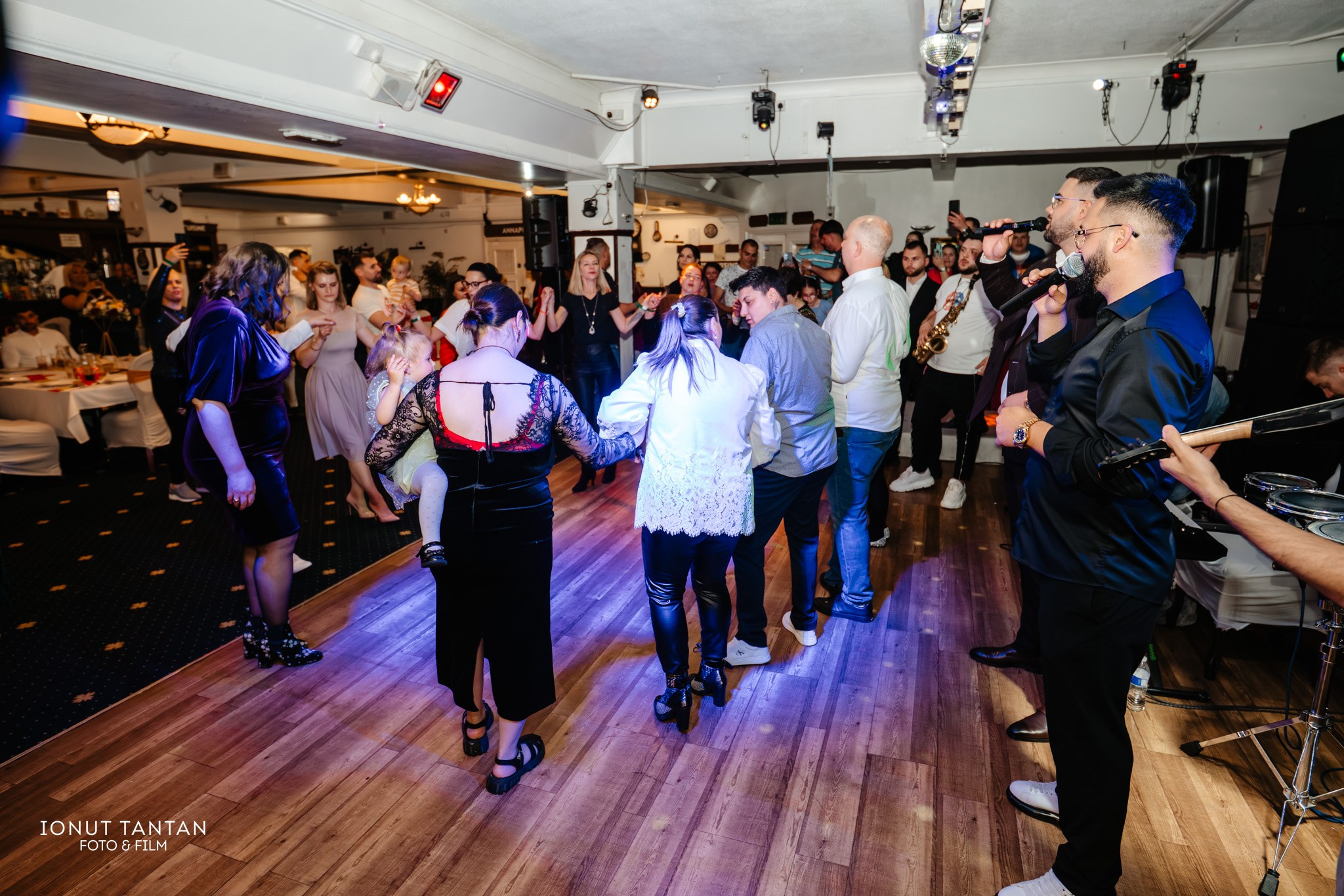 CULITA STERP — SOUTHAMPTON. TANTAN IONUT FOTO & FILM