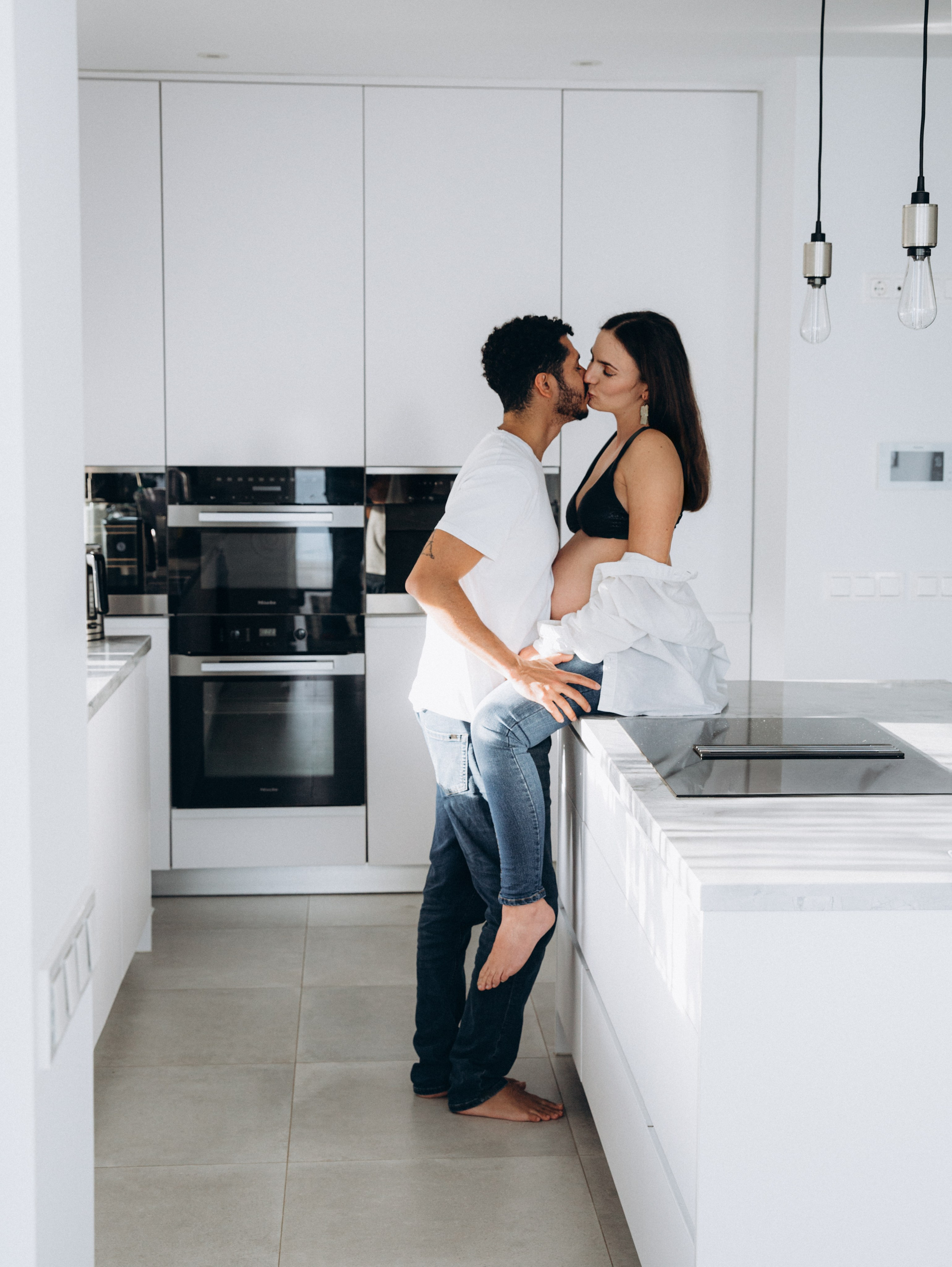 Beautiful Pregnancy Photography by Julia Gnatenko | Maternity Photo Sessions in Valencia, Alicante, Barcelona. Julia Gnatenko — Photographer Valencia, Alicante, Barcelona, Spain, Europe