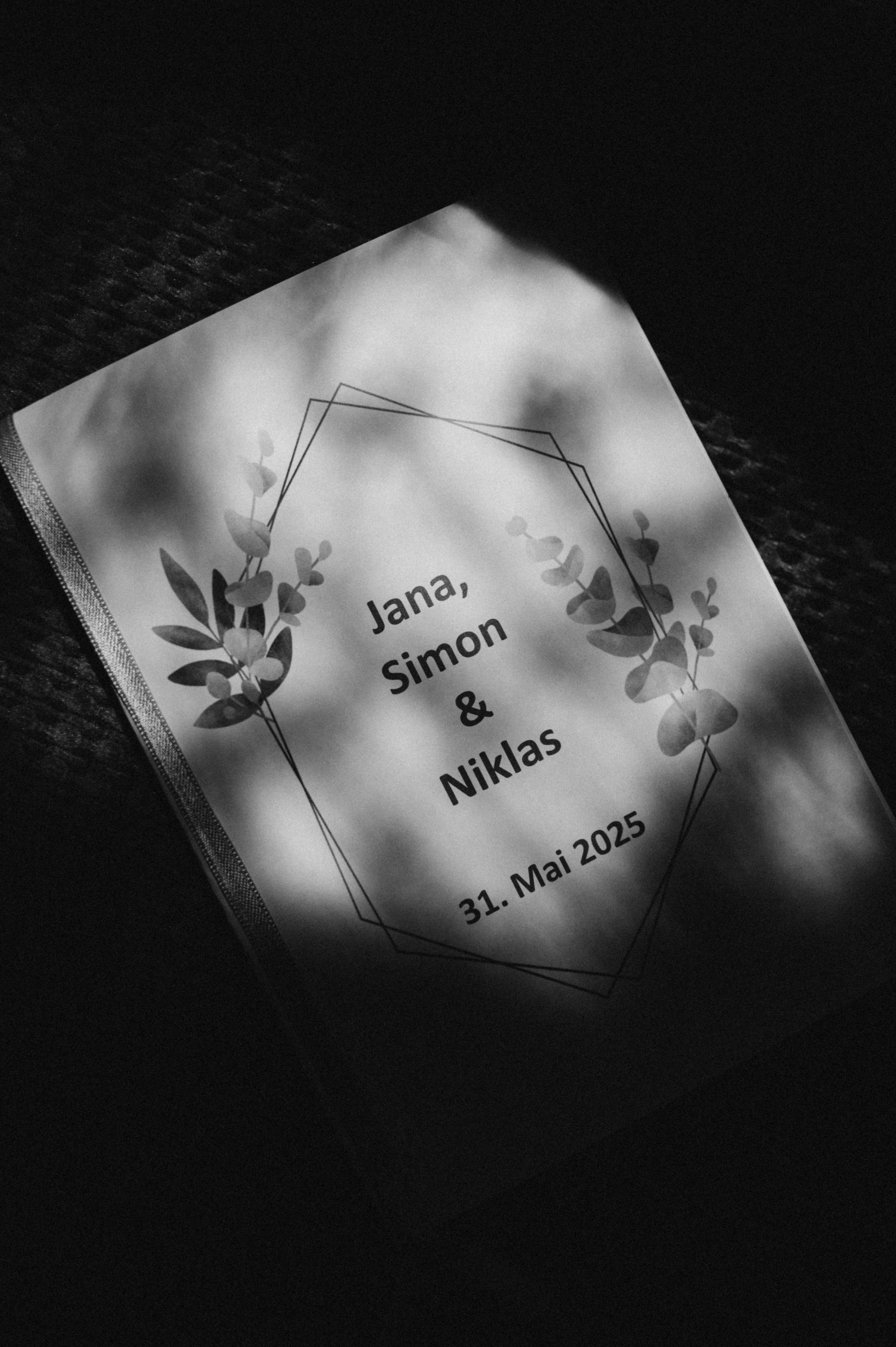 VON LIEBE GETRAGEN: JA-WORT UND TAUFE IN ANSBACH. Фотограф в Нюрнберге Ирина Менерт из Ансбаха