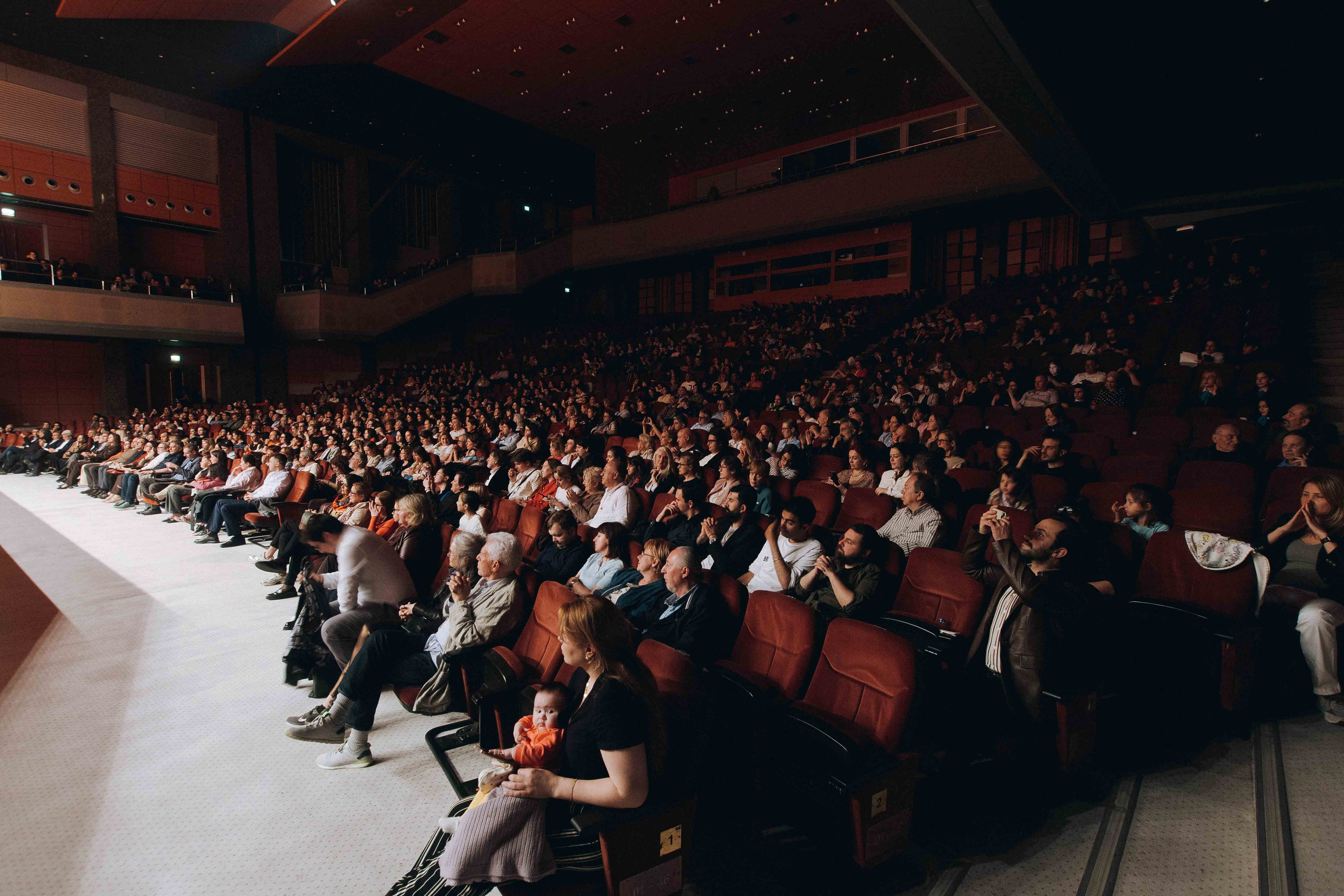 The Tchaikovsky Academic Grand Symphony Orchestra in Istanbul. Wedding&Event photographer Ismail Rzayev in Baku