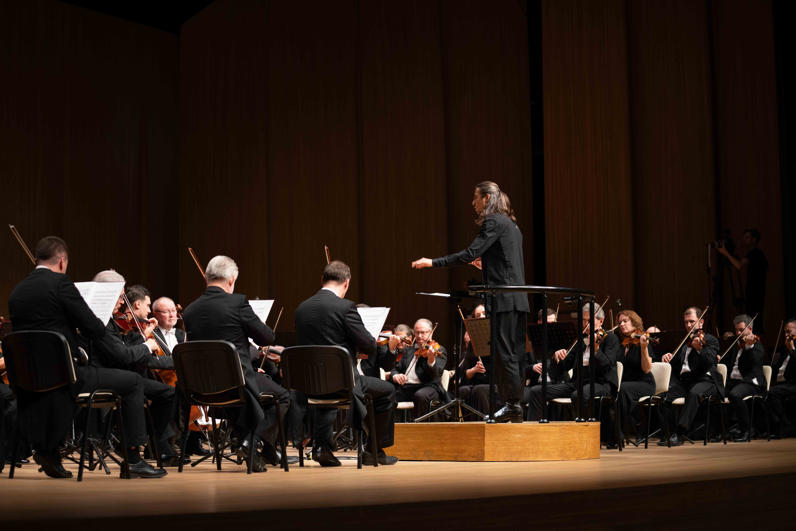 The Tchaikovsky Academic Grand Symphony Orchestra in Baku. Wedding&Event photographer Ismail Rzayev in Baku