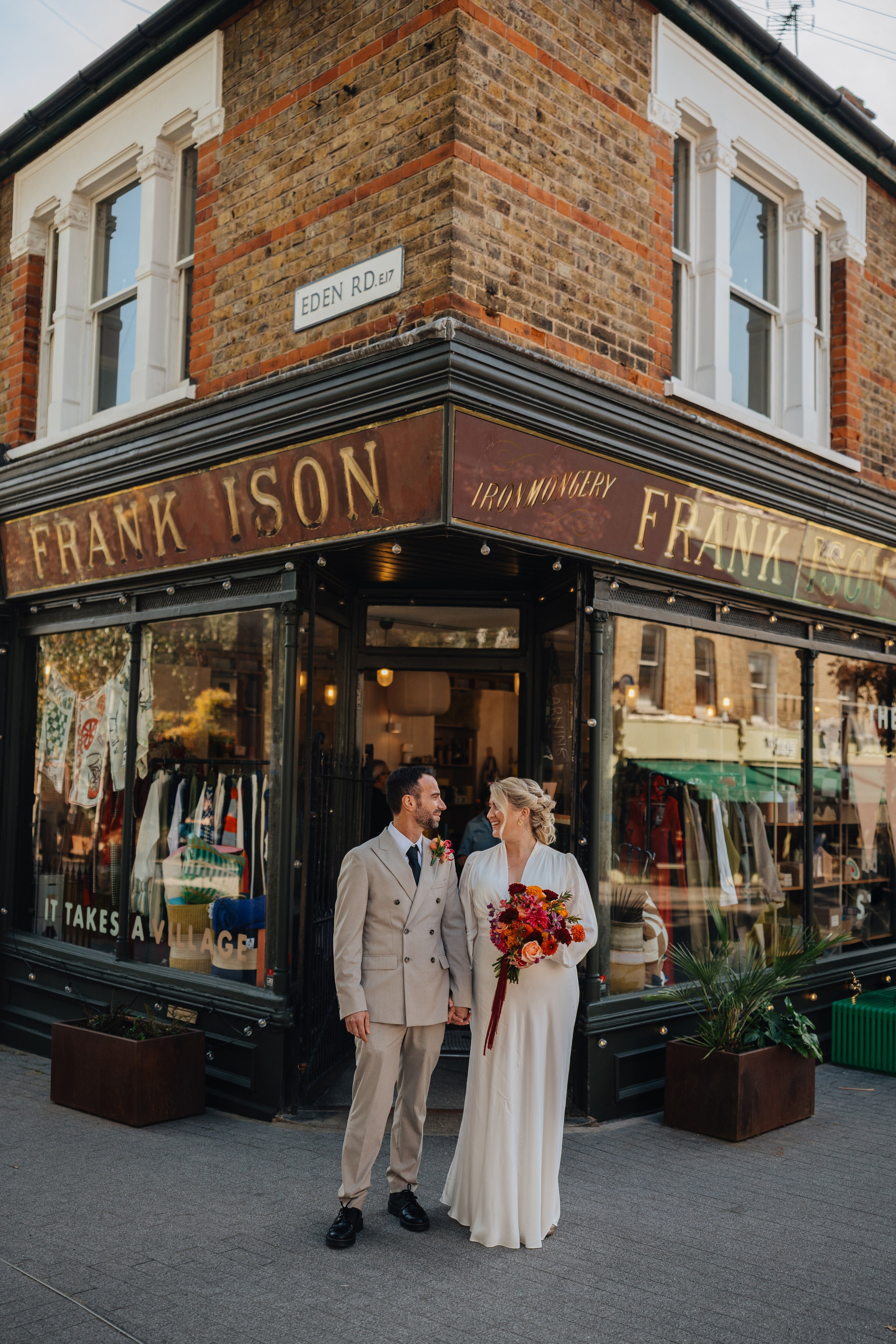 Wedding in Walthamstow, London. Wedding and family photographer in London