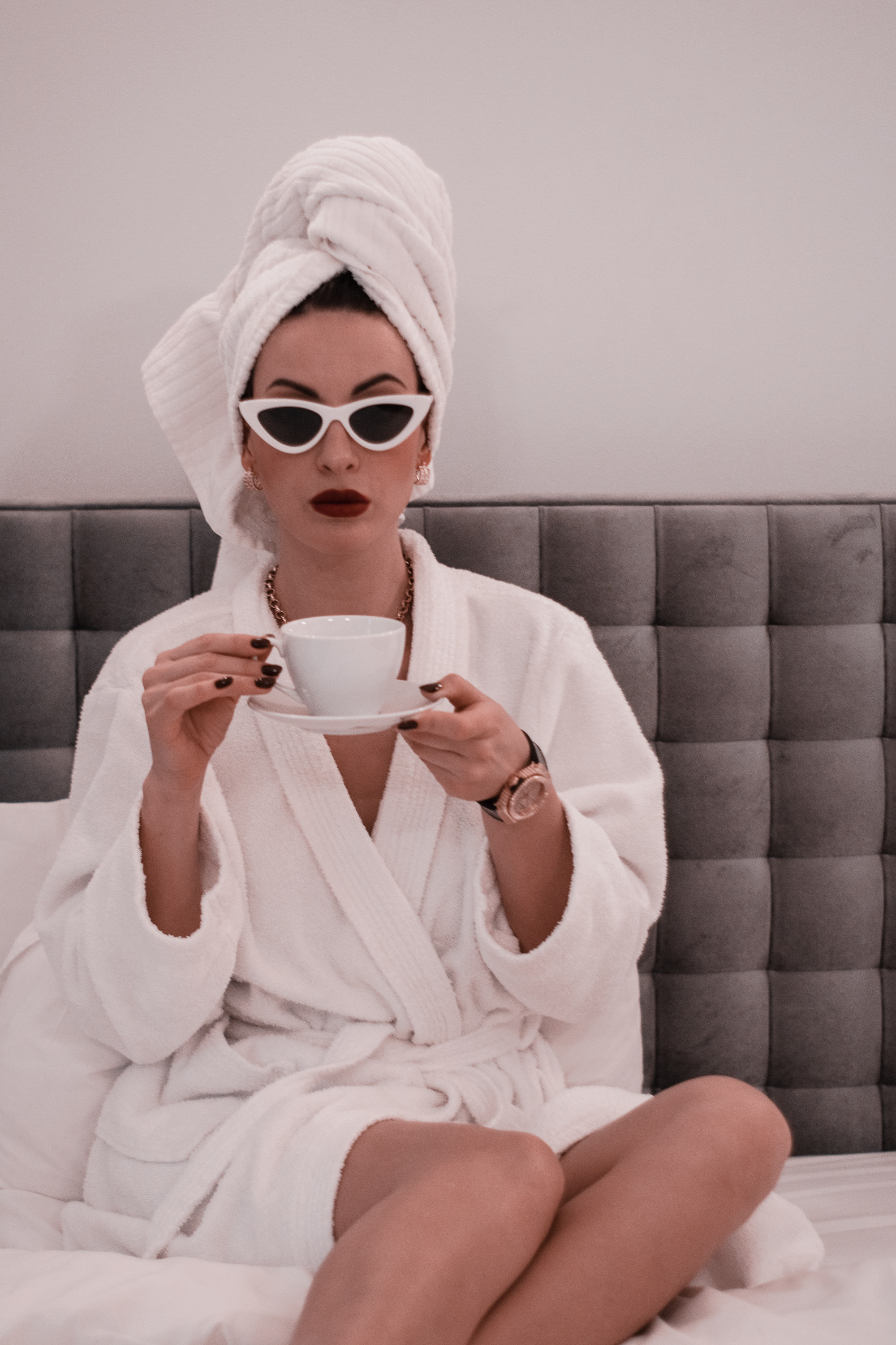 Bachelorette party at the hotel. Portrait photographer Natalia Isavtseva Los Angeles LA