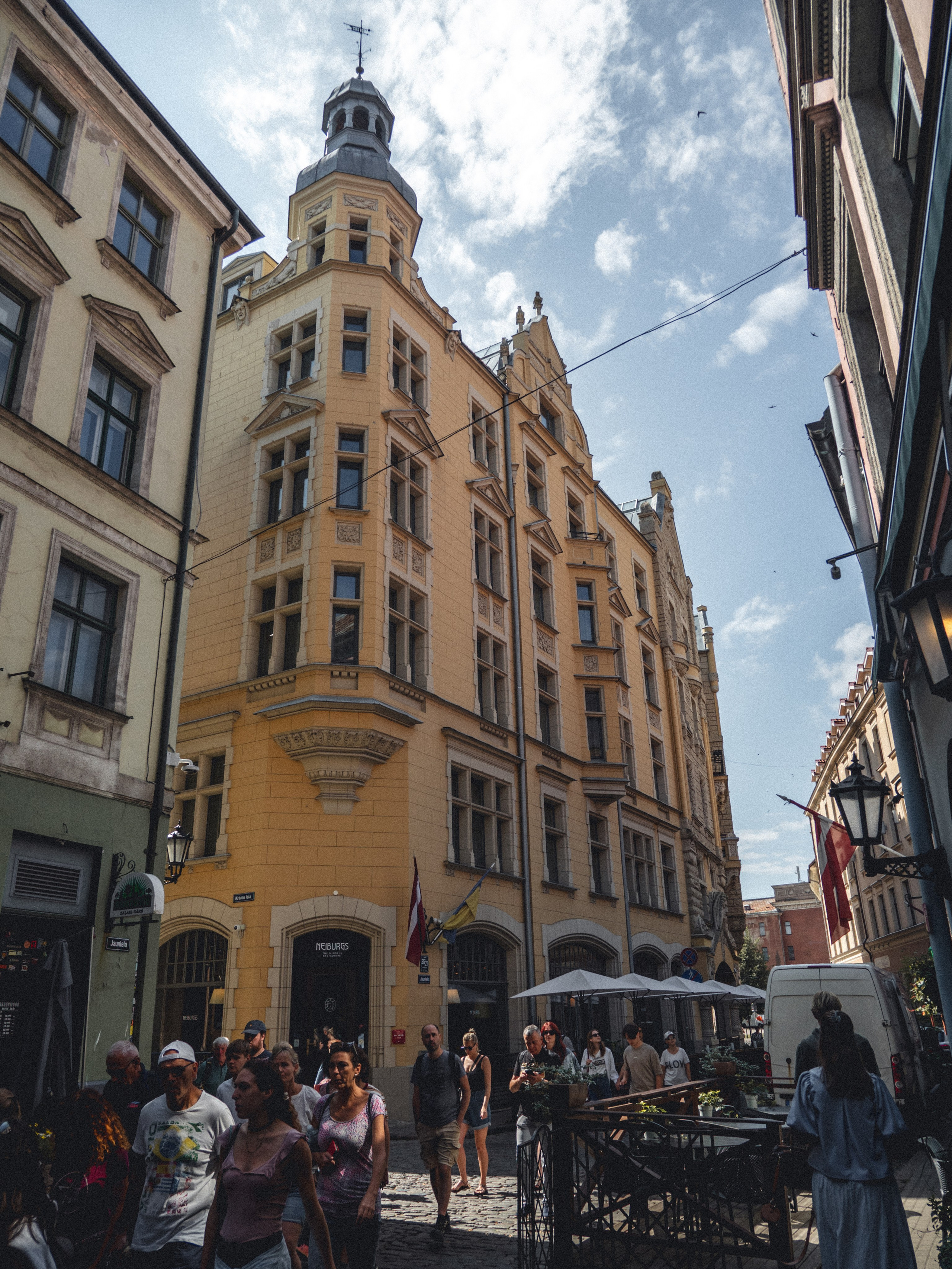 Voyage à Riga. Photographe sur Cote d’Azur. Portraits de familles, couples, enfants, événements