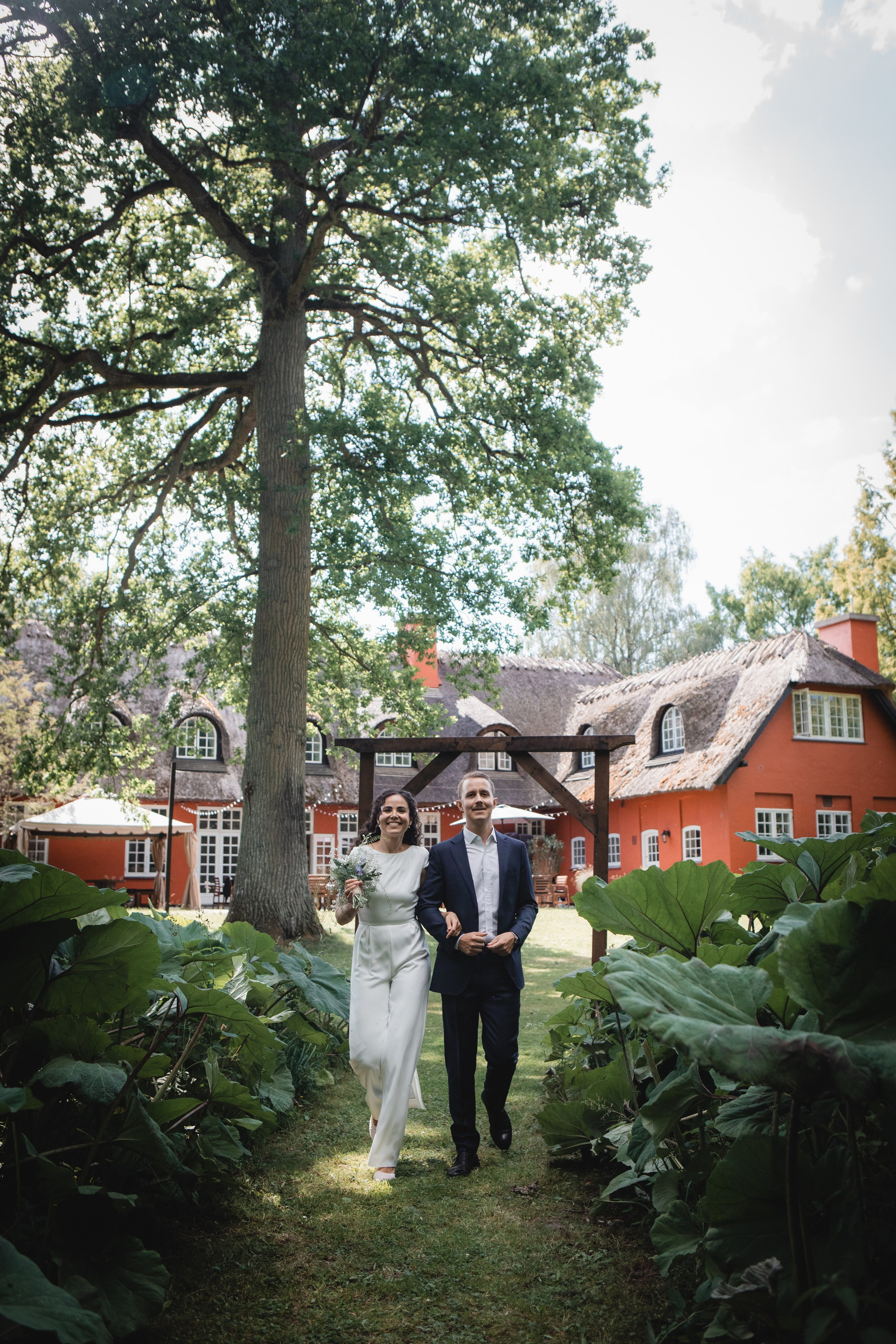 Elissa | Mads. Professional wedding photographer in Copenhagen, Denmark — Julia Byron