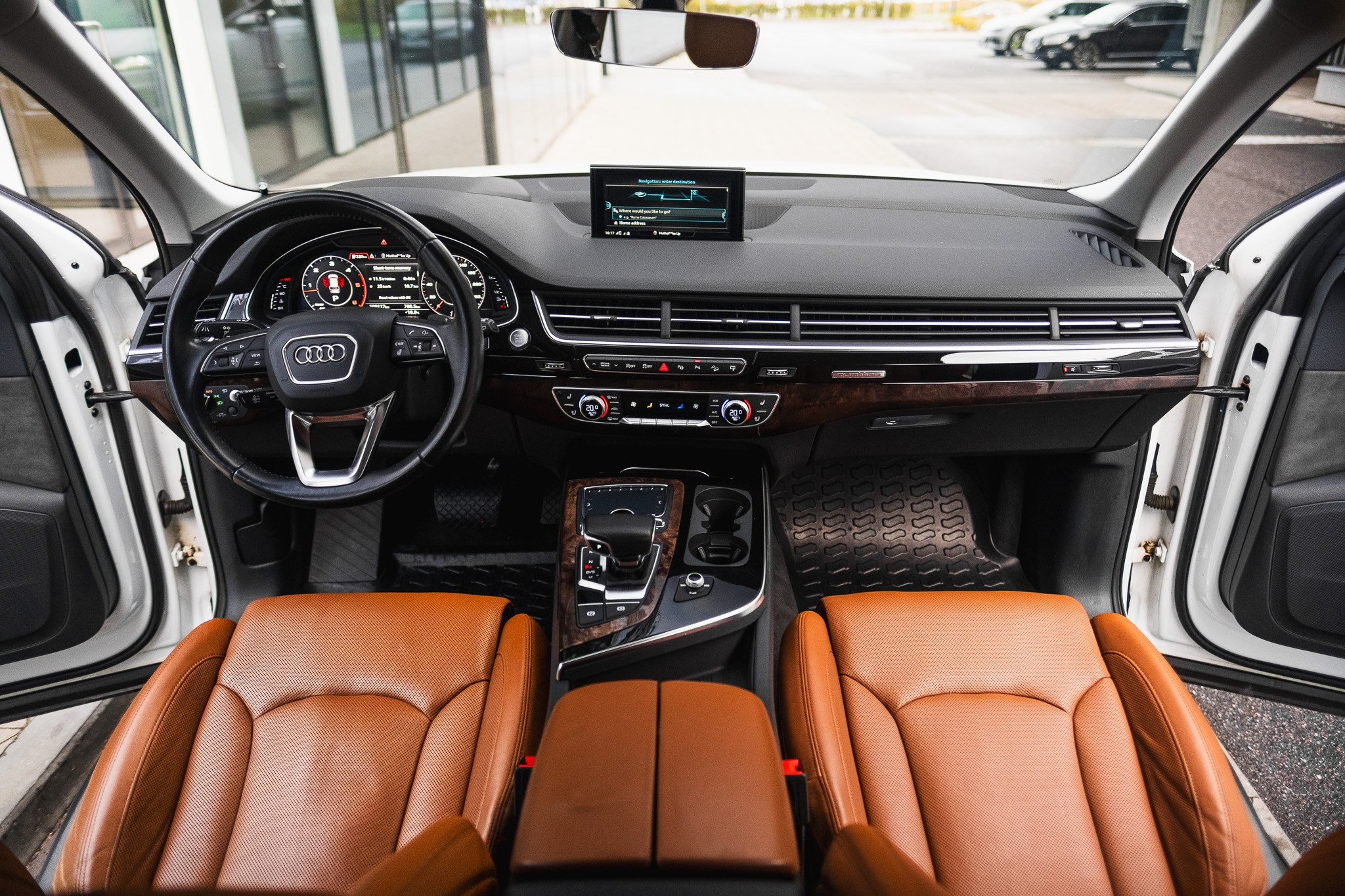 AUDI Q7. LOHA VISUALS — AUTOMOTIVE PHOTOGRAPHY