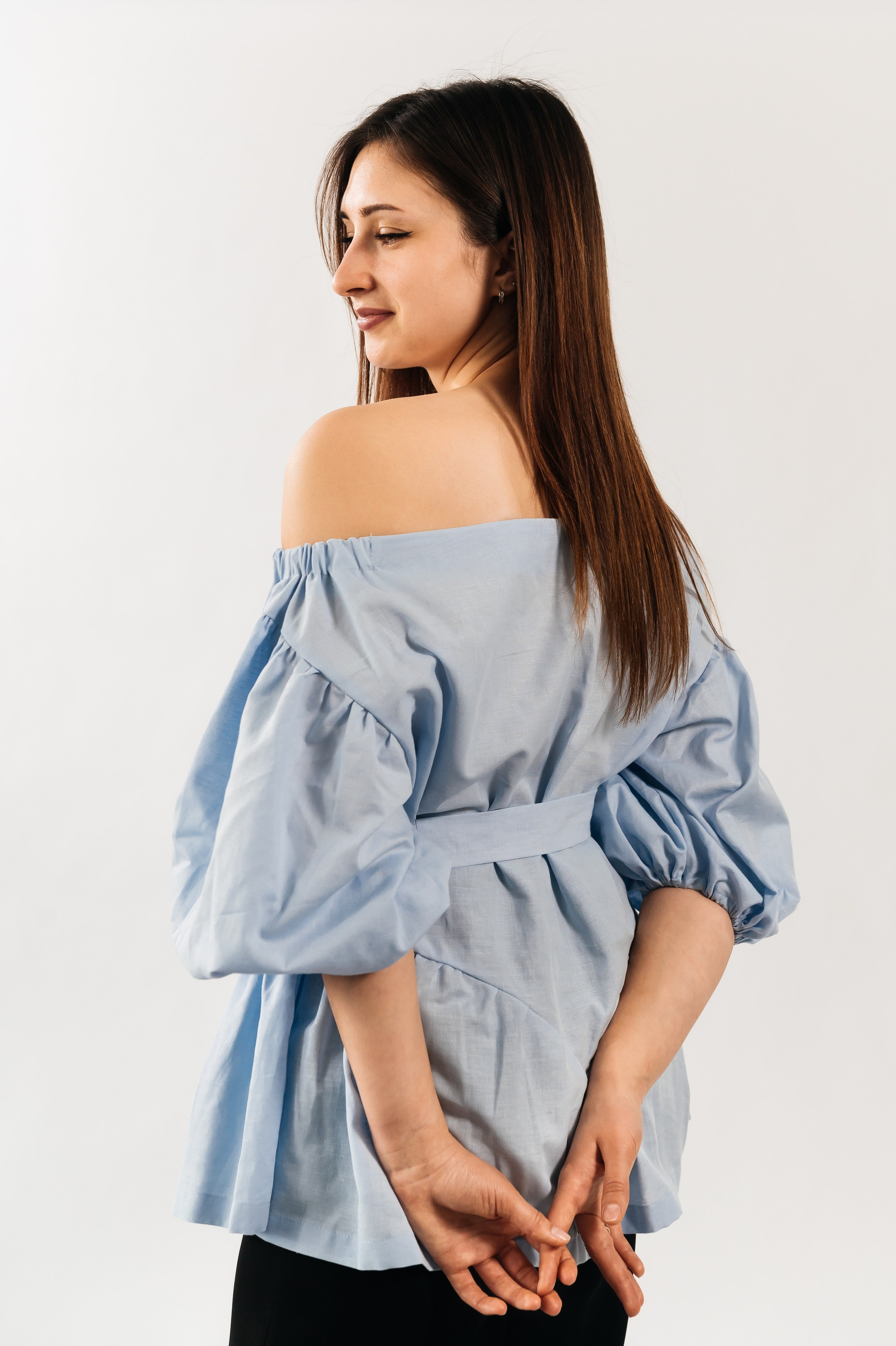 Bluză cu mâneci bufante. Designer vestimentar: elaborarea, proiectarea și confectionare…