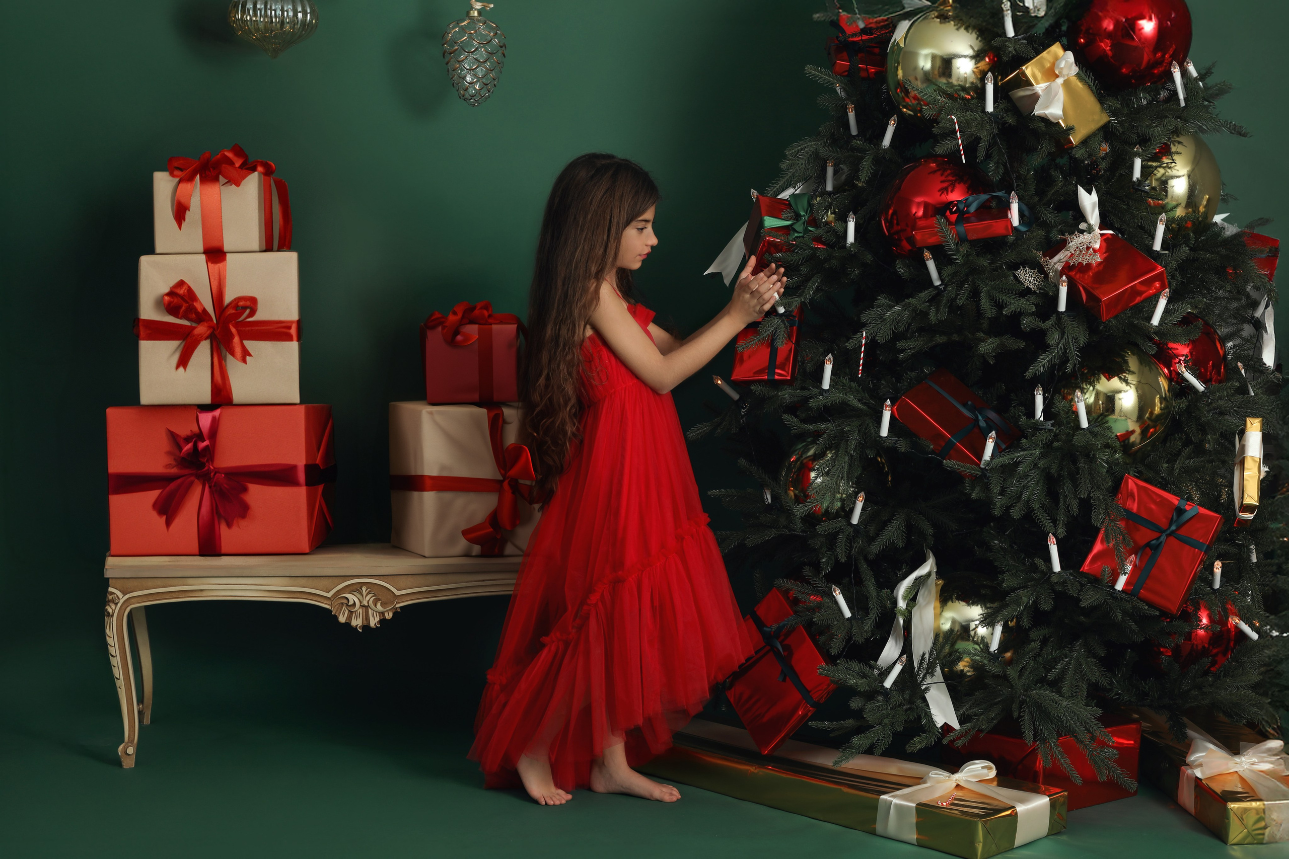 CHRISTMAS Photoshoot 2024/25. Photographer Anya Khasapi. Nafplio, Greece