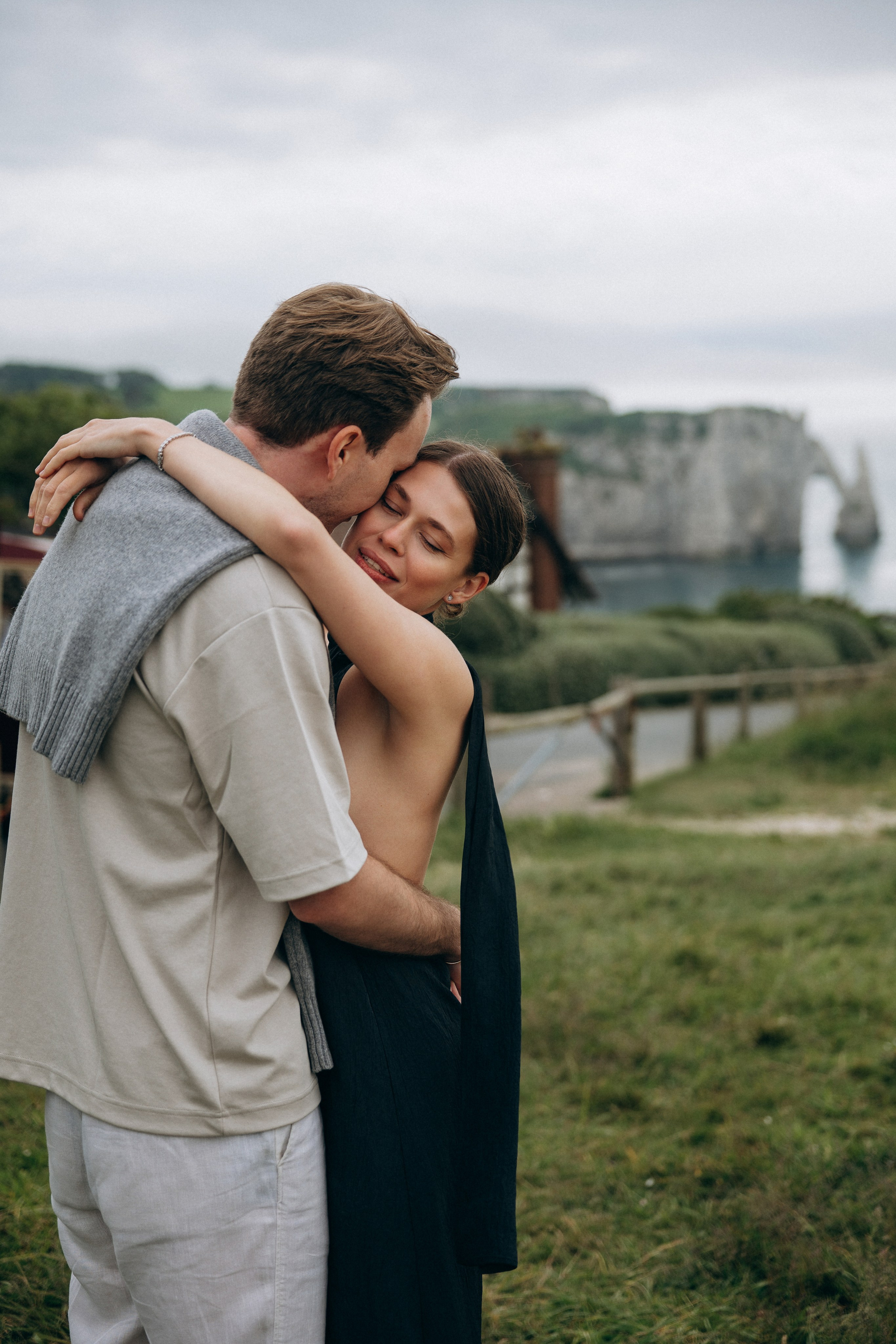 Photoshooting in Étretat from August 2025 to August 2026 — current prices and conditions. Photographer Khrystyna Voronova