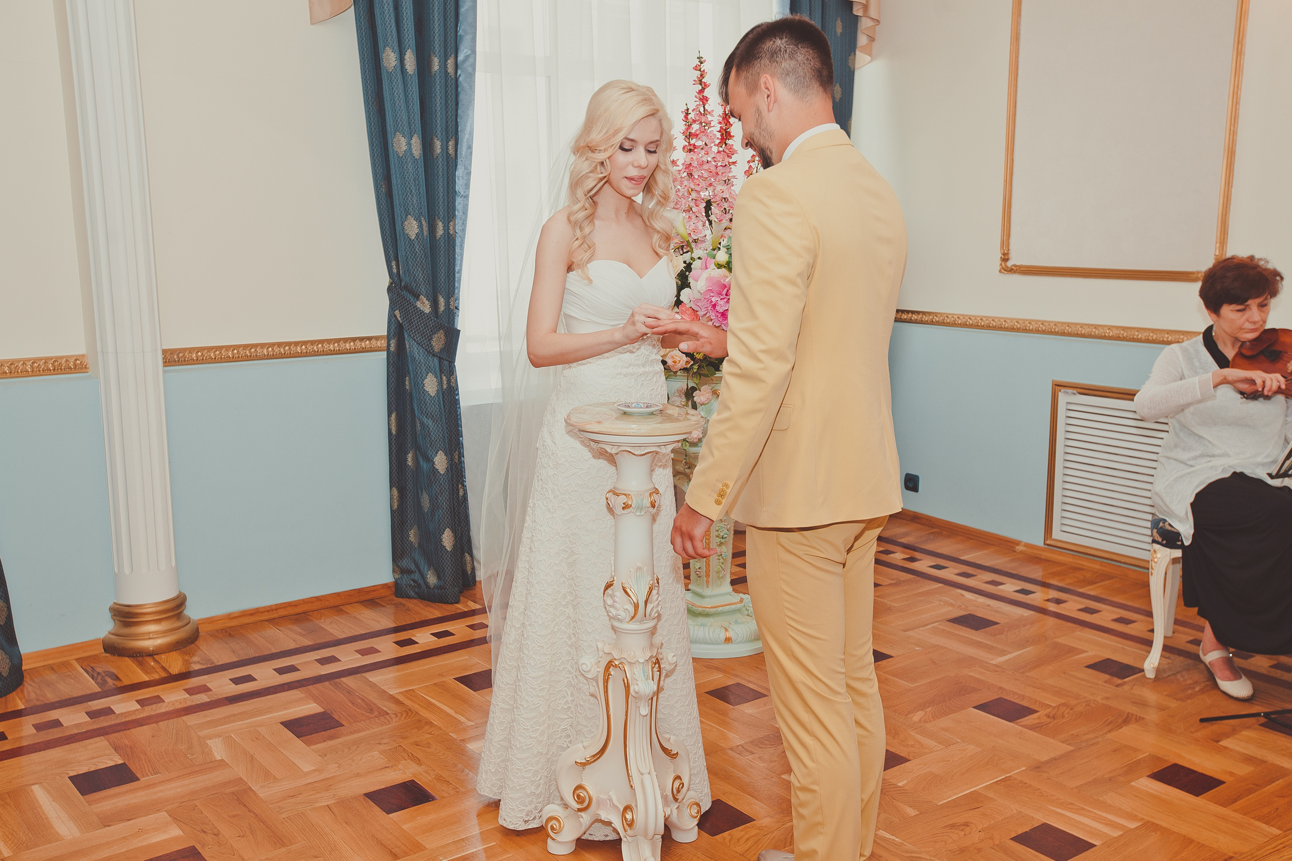 Wedding day in Smolensk. Destination photographer in Cairo Egypt Anastasia Ilina