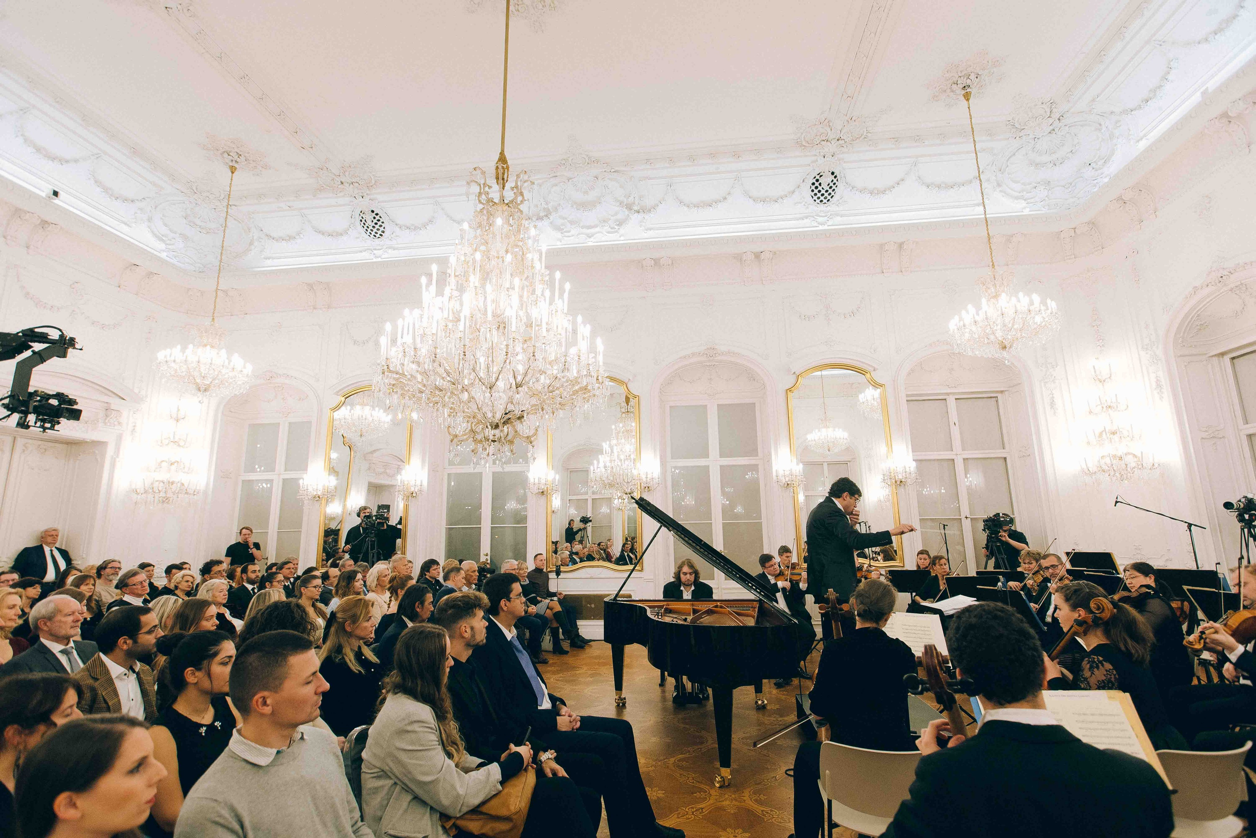 ANDRÁSSY UNIVERSITÄT (BUDAPEST). Wedding&Event photographer Ismail Rzayev in Baku