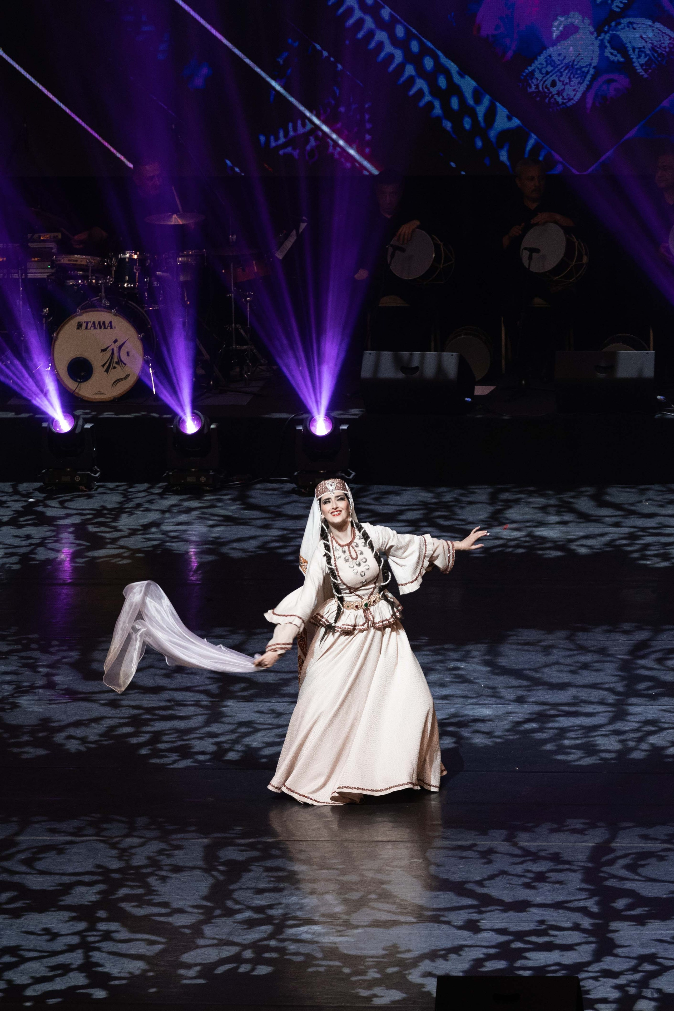 STATE DANCE ENSEMBLE. Wedding&Event photographer Ismail Rzayev in Baku