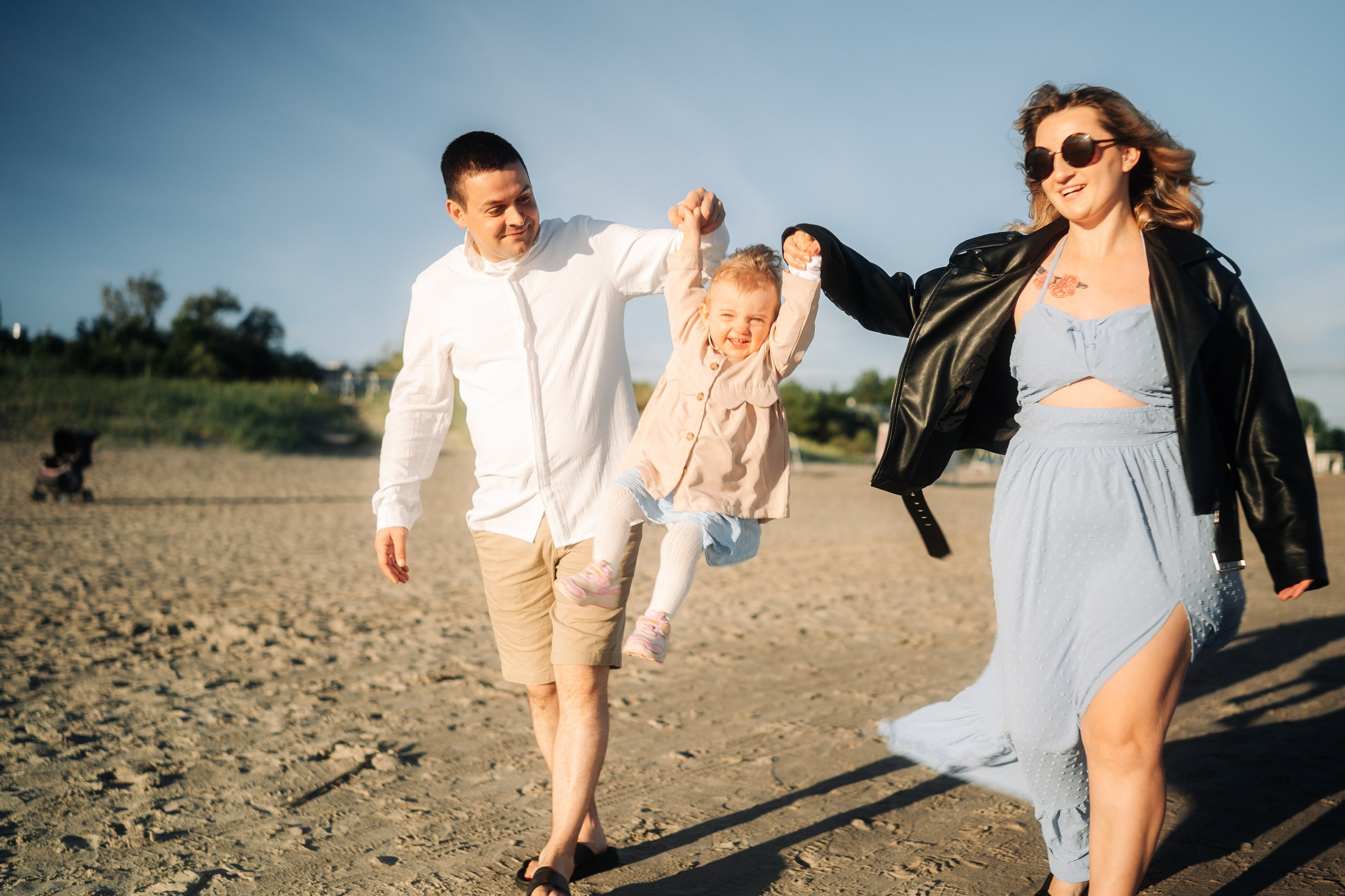 By the Sea. Couple and Family Photographer in Tallinn, Sasha Kaloshin