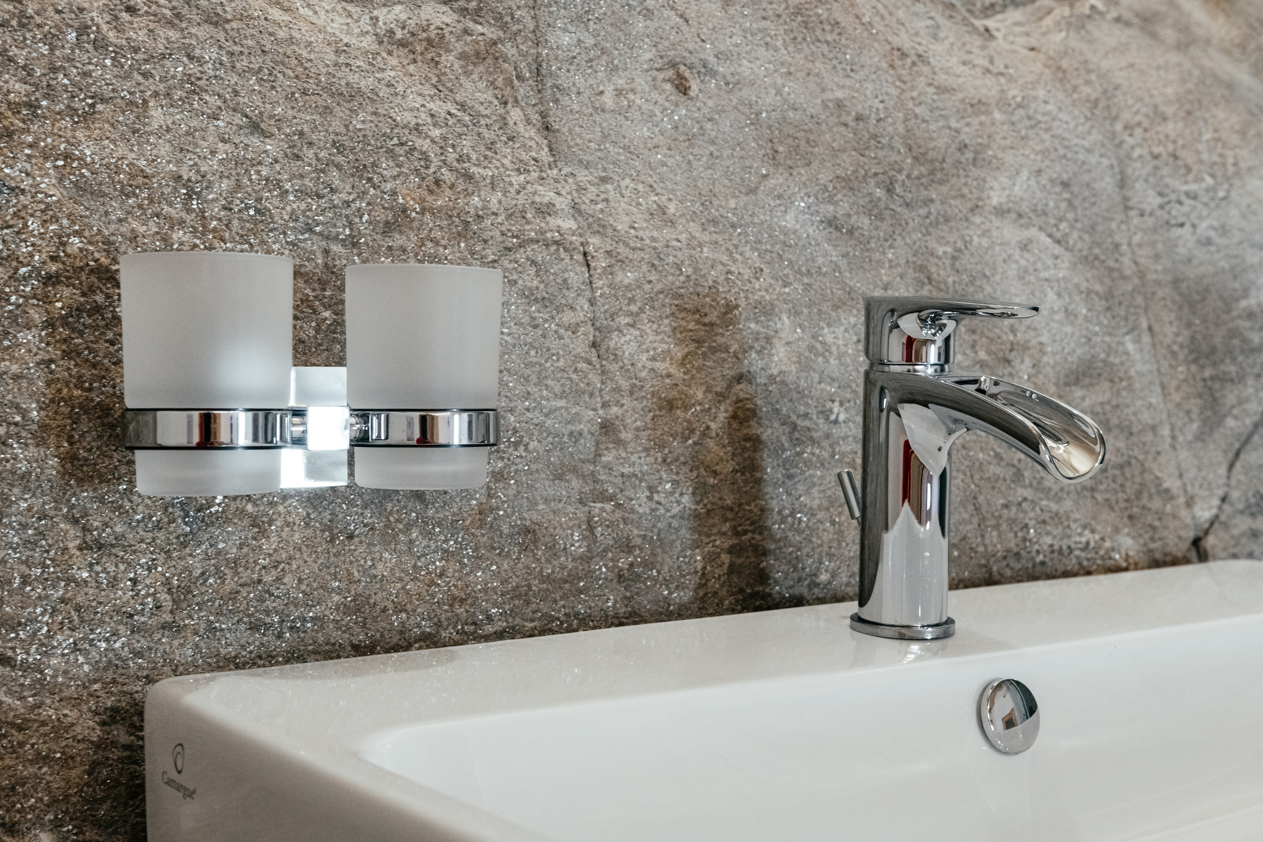 Rustico, VAL RESA, TICINO. Hallo! Ich bin Elena und arbeite als Immobilienfotografin