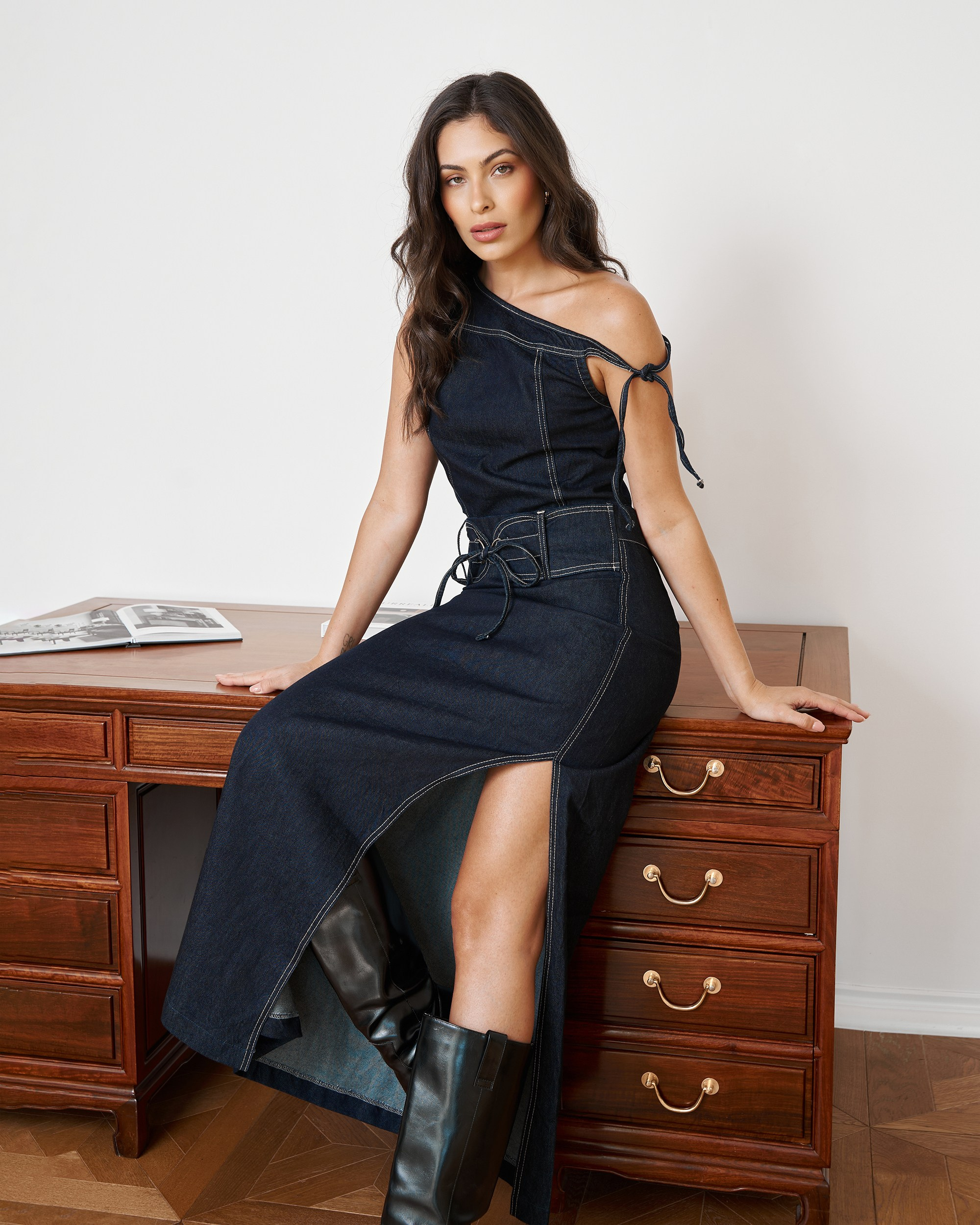 FASHION. Fashion and advertising photographer Alina Mikhalkovich Dubai