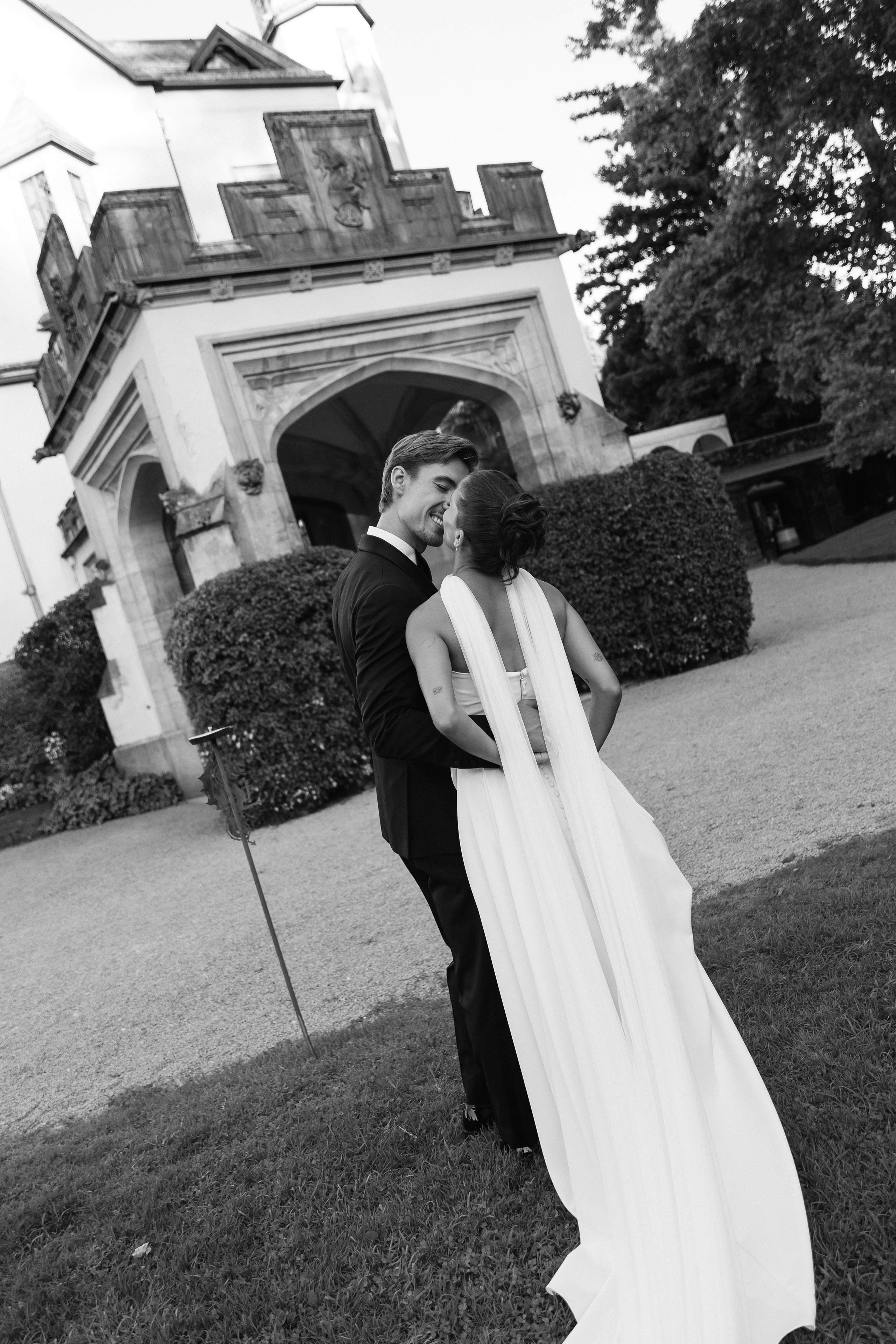 Wedding Photographer Lake Maggiore Como Italy. Wedding Photographer Rome Tuscany Como Sicily Puglia Amalfy Italy- Oksana Savenchuk