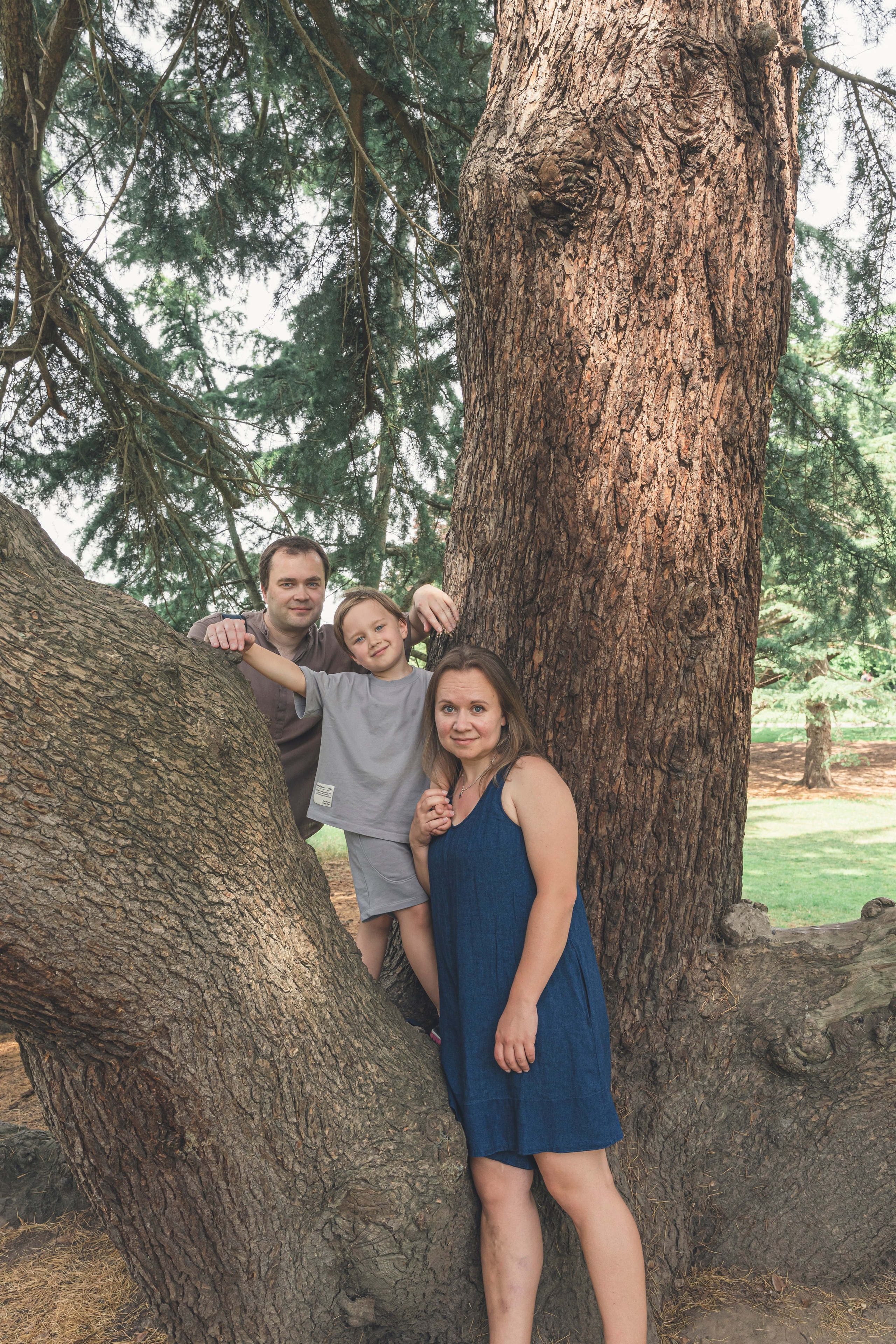 Family walk. Tonya Kyrylenko photographer in London