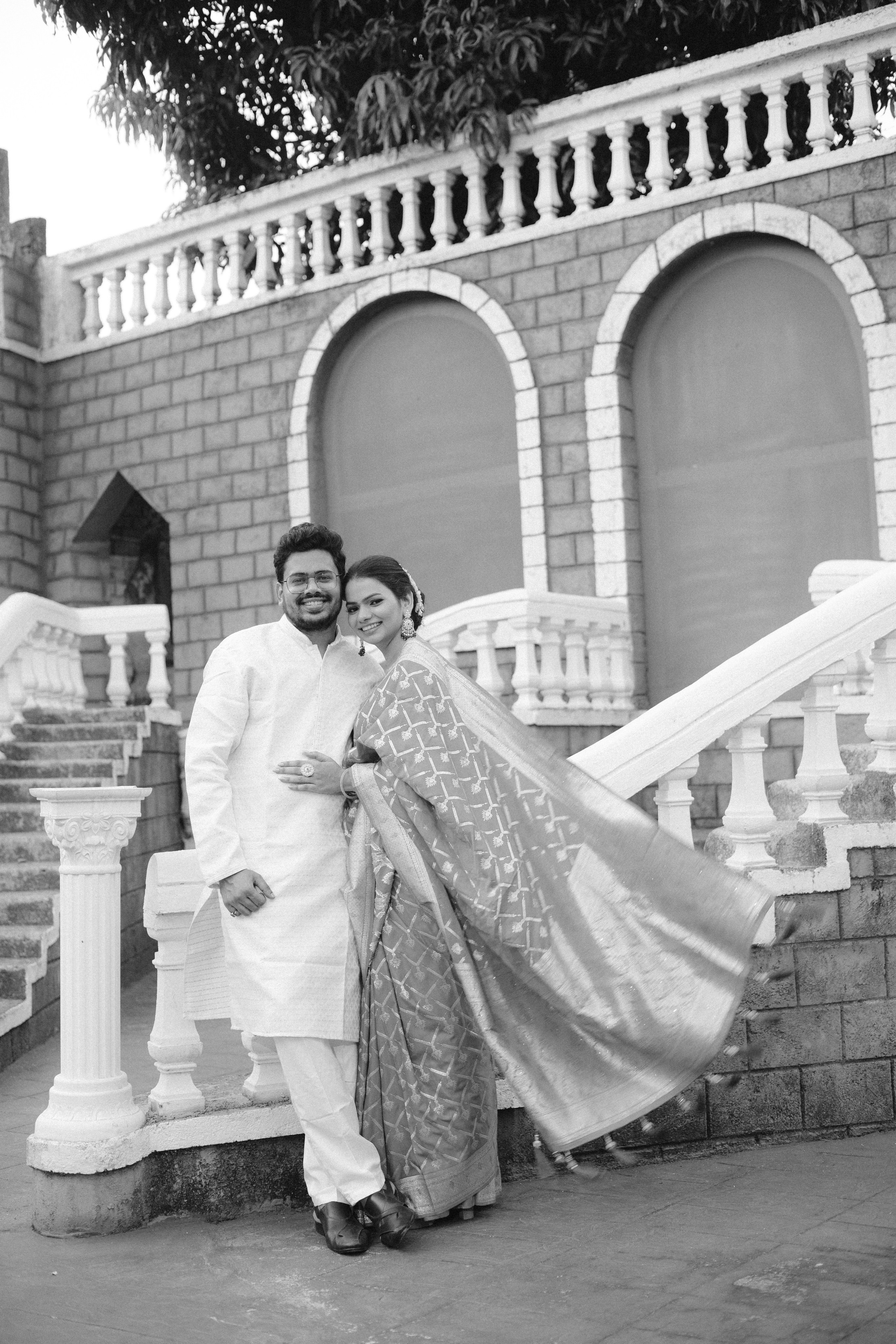 COUPLE SESSIONS. Love Emotions Weddings