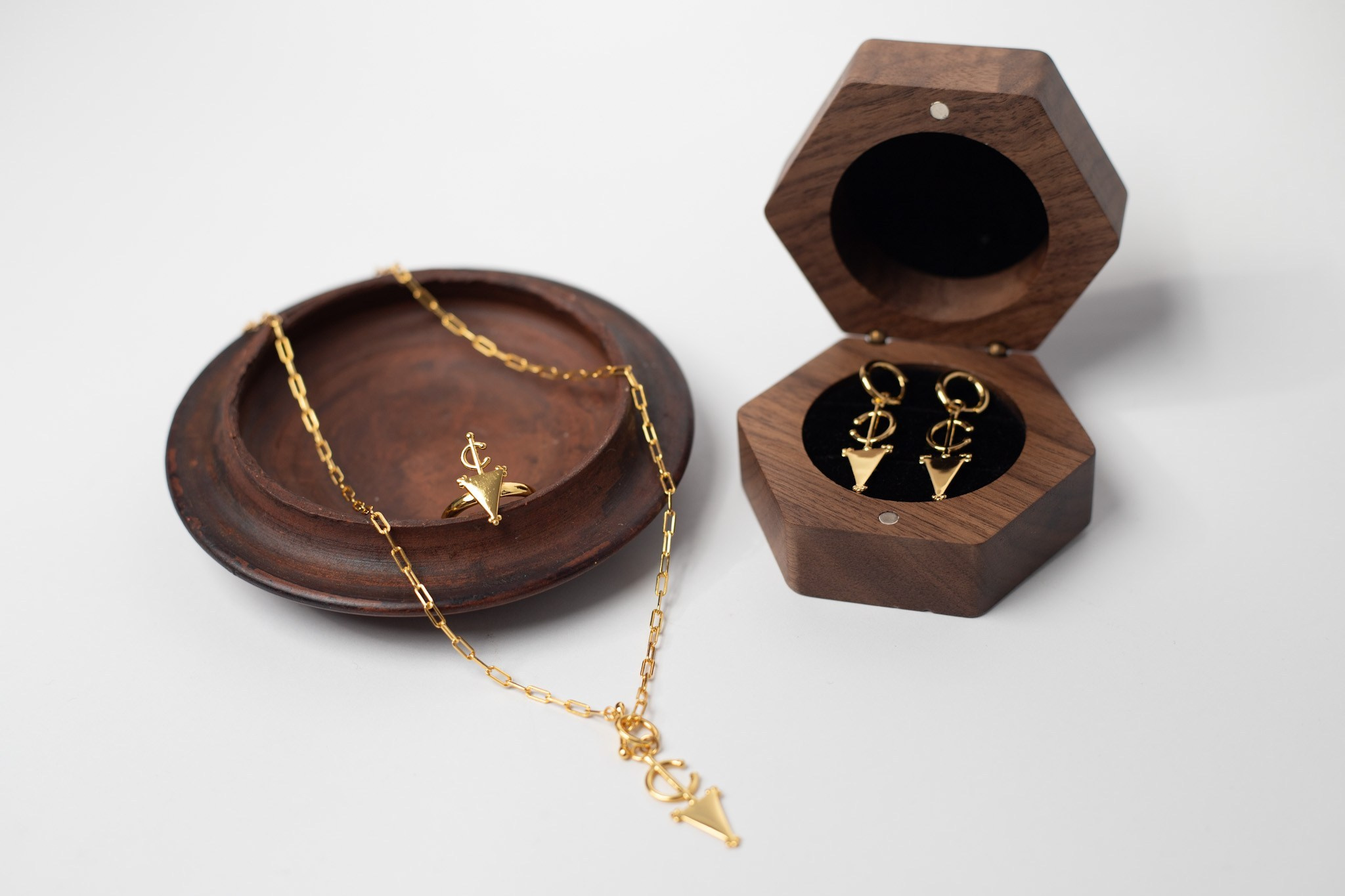 Business & Fashion. Main