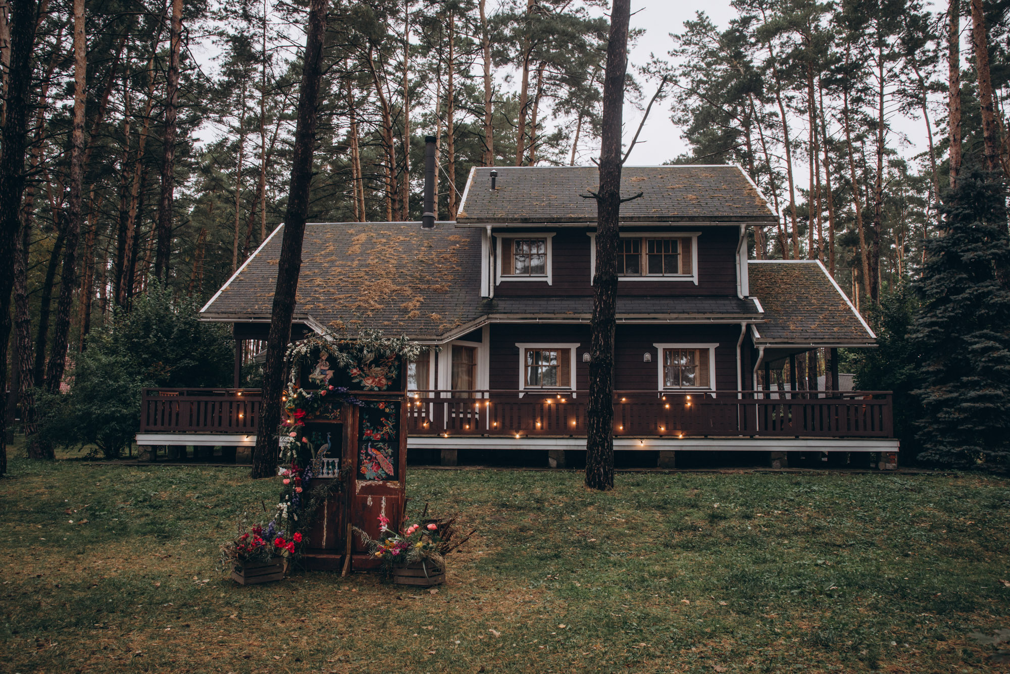 Forest Wedding for Two. Family Lifestyle Photography