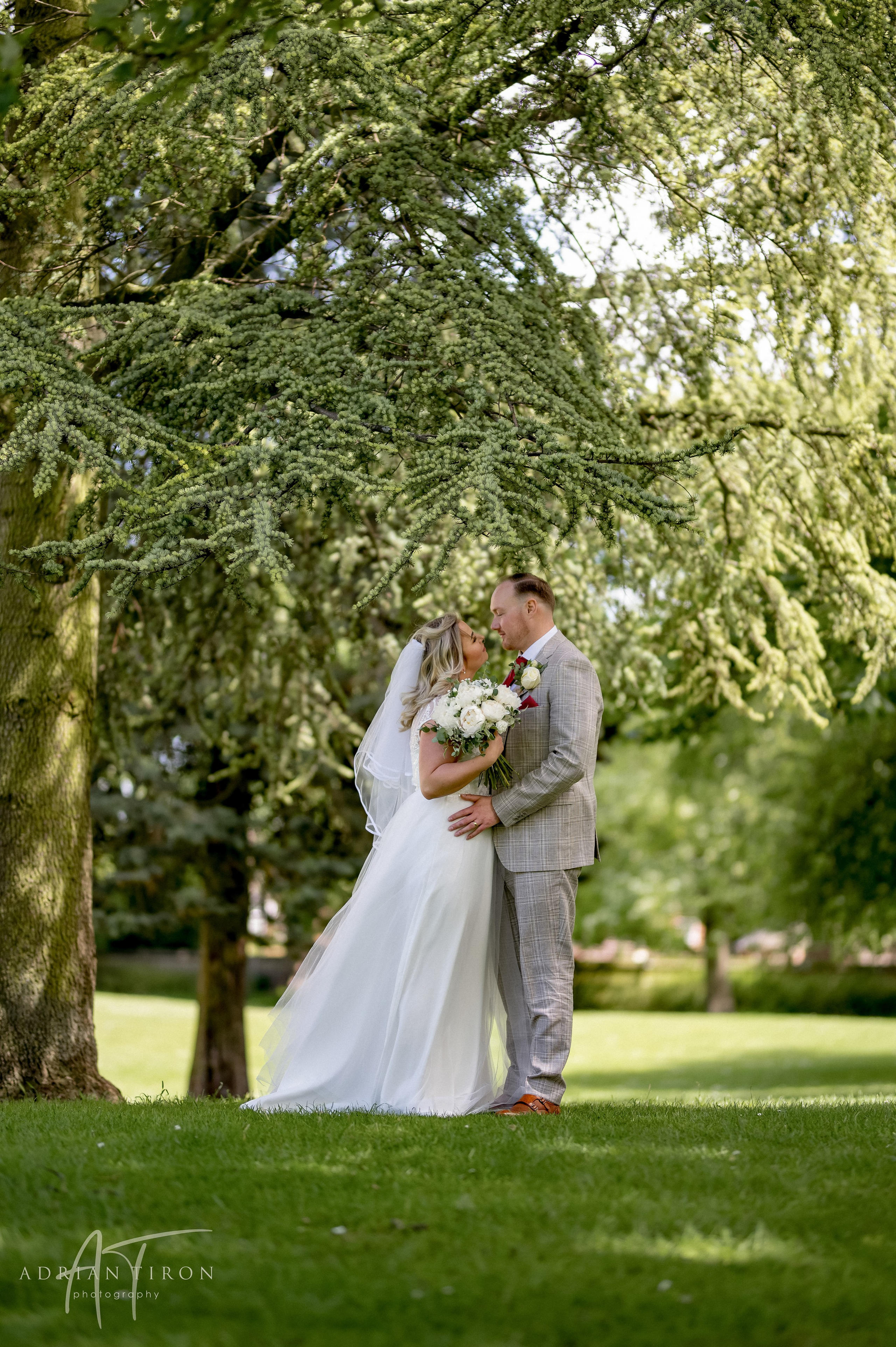Ecaterina & Jamie’s Wedding at Priory House, Dunstable | Adrian Tiron Photography